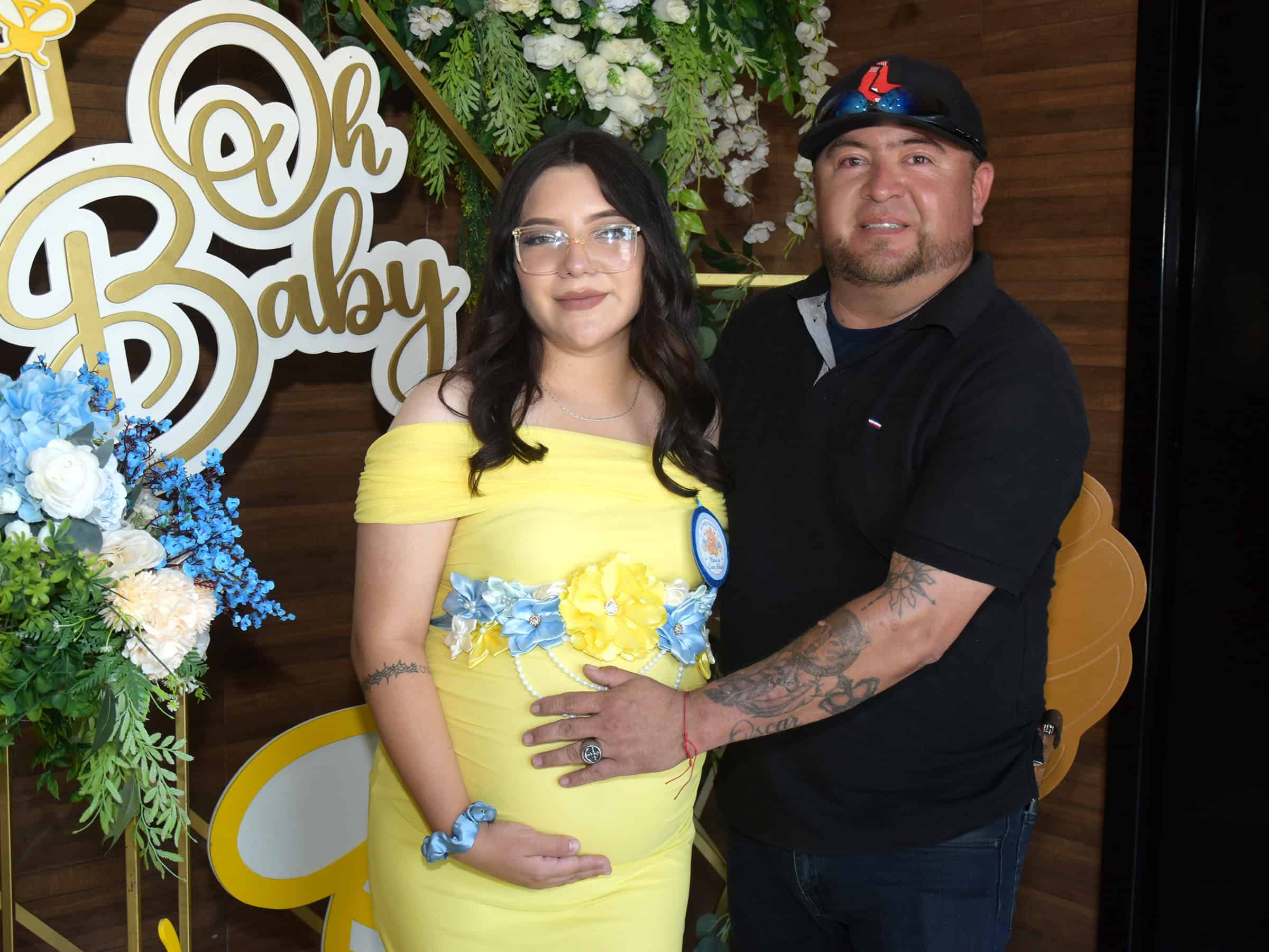 Futura mam&aacute; Jenifer Michel Villalobos festeja su baby shower