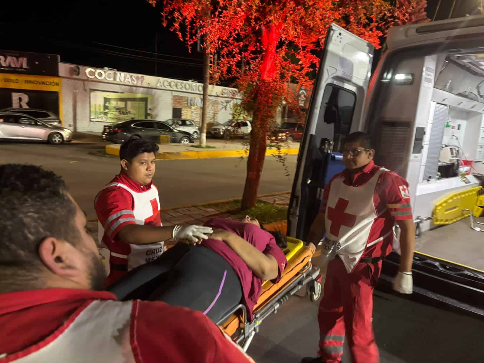 Comerciante sufre ca&iacute;da en Monclova