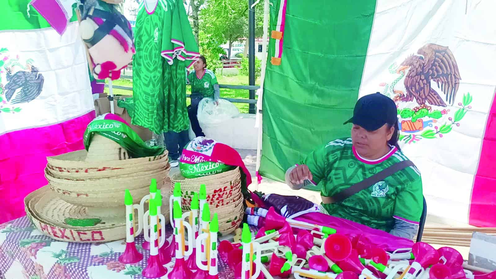 Aficionados abarrotan tiendas en Monclova por camisetas del Mundial