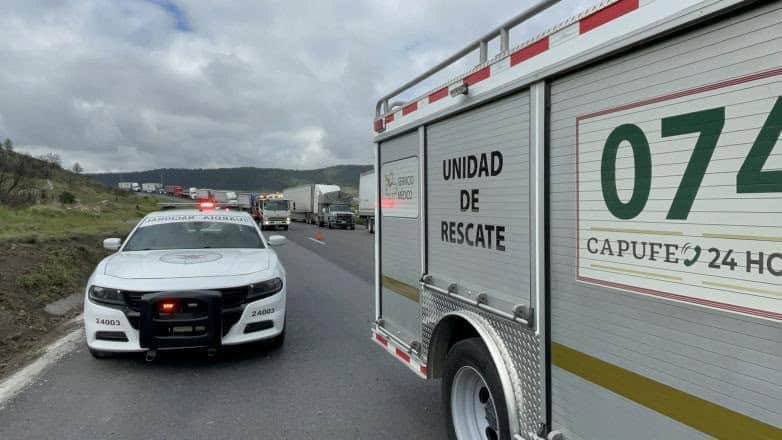 Conductor ileso tras accidente de tr&aacute;iler en Arteaga