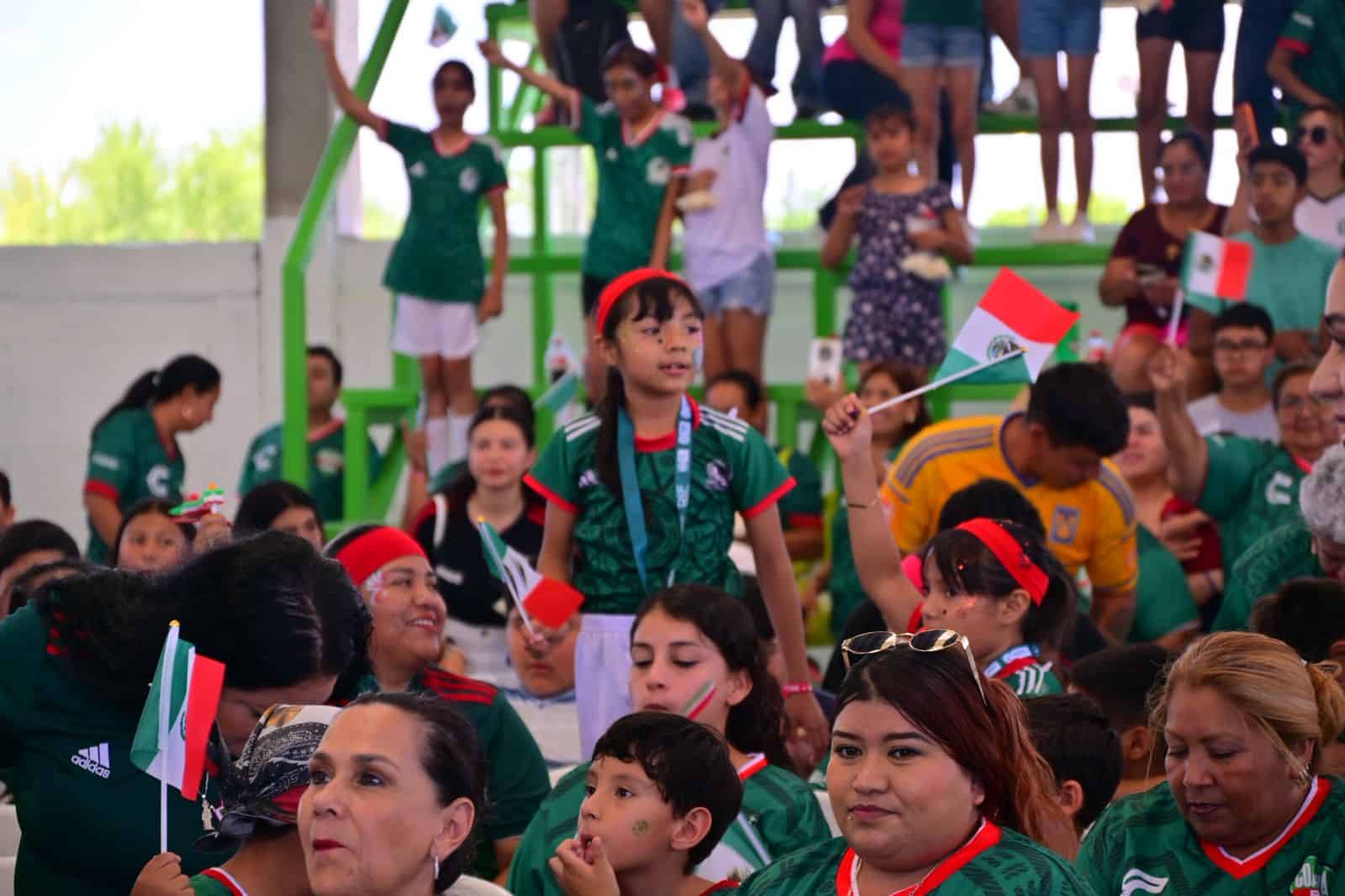 San Buenaventura celebra la Copa Del Mundo
