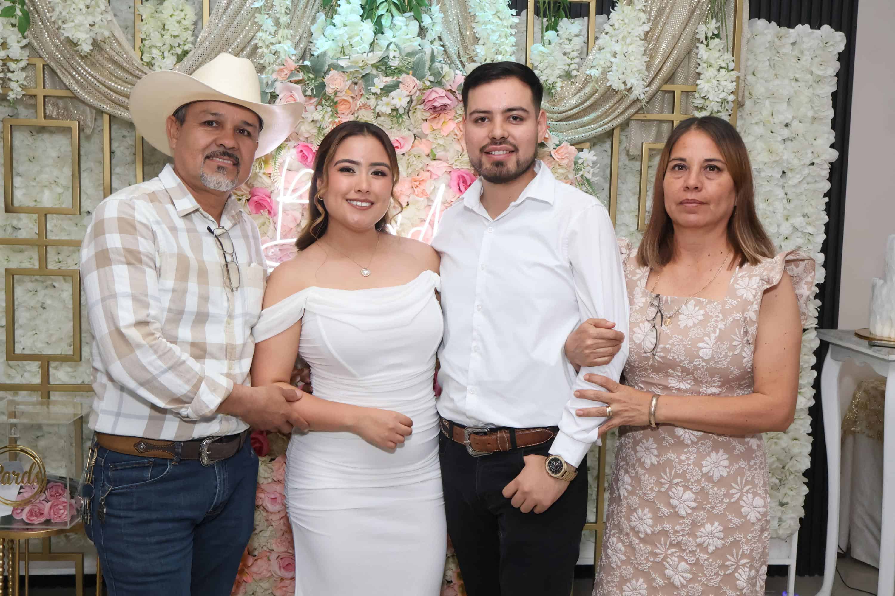 Jaqueline Calera y Fabi&aacute;n Valadez celebran su fiesta prenupcial