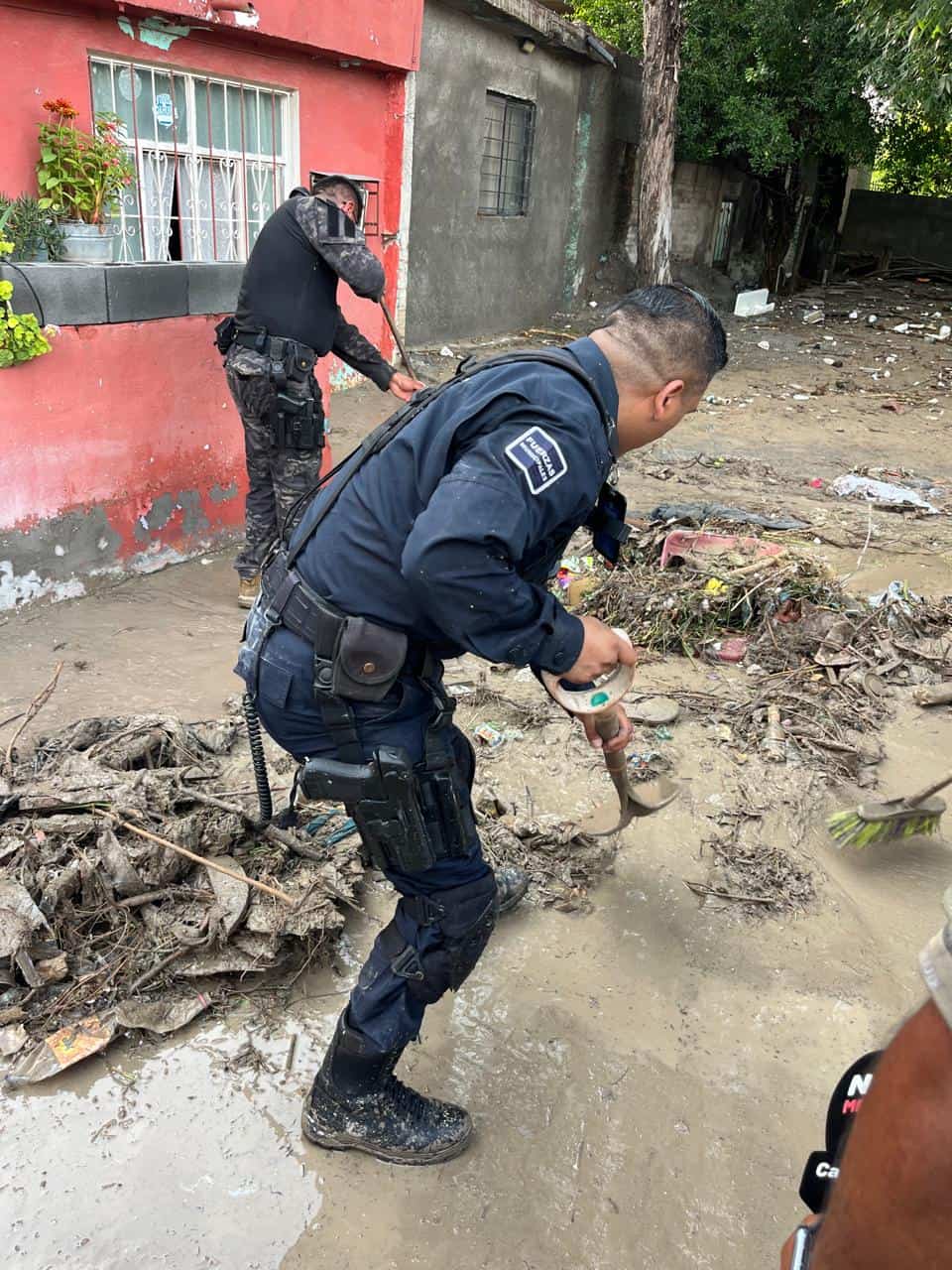 Lluvias en Saltillo causan taponamientos en arroyos