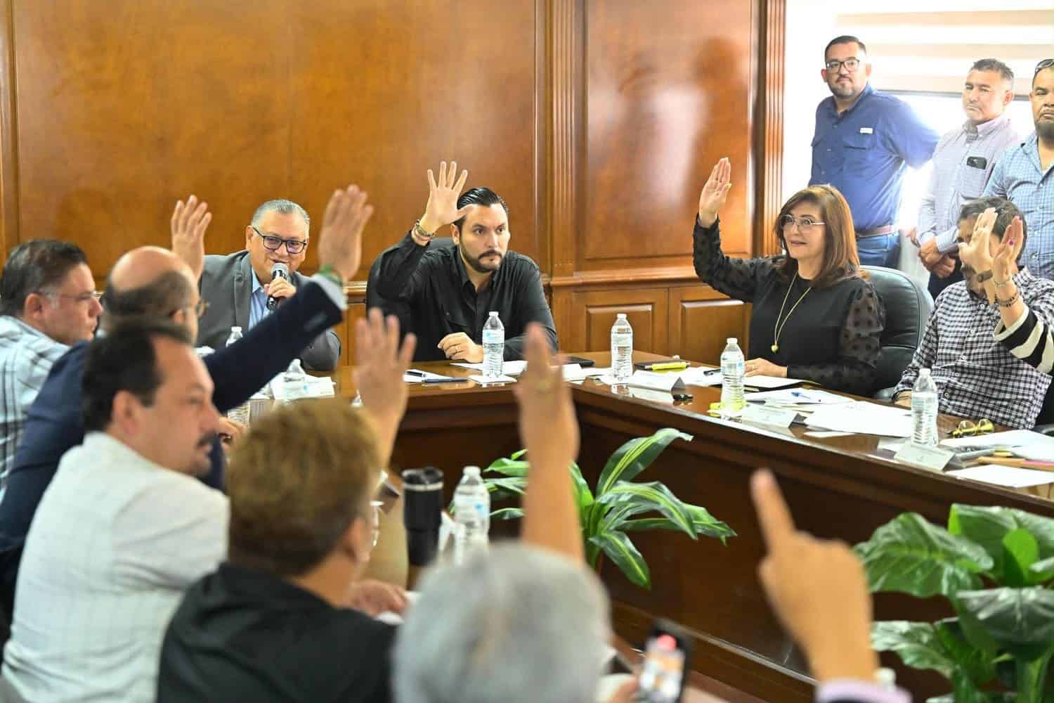 Carlos Villarreal aprueba donaci&oacute;n de terrenos al IMSS en Monclova