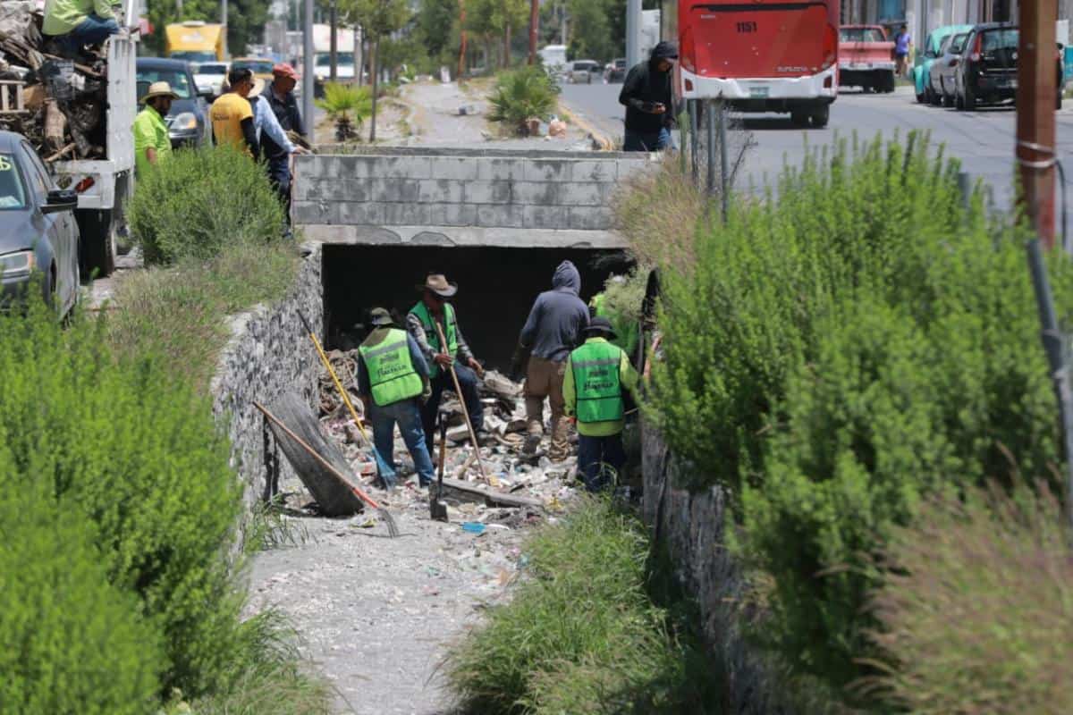 Gobierno de Saltillo realiza limpieza de arroyos para prevenir riesgos