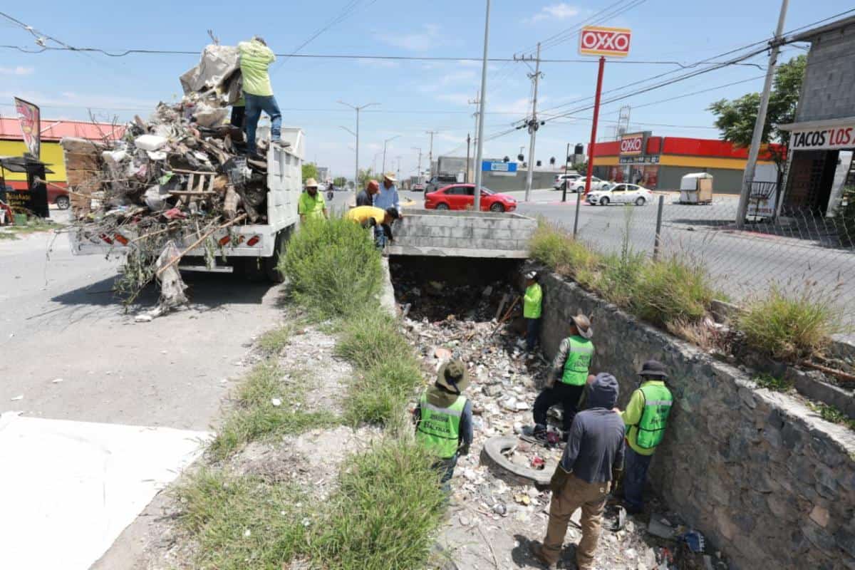 Gobierno de Saltillo realiza limpieza de arroyos para prevenir riesgos