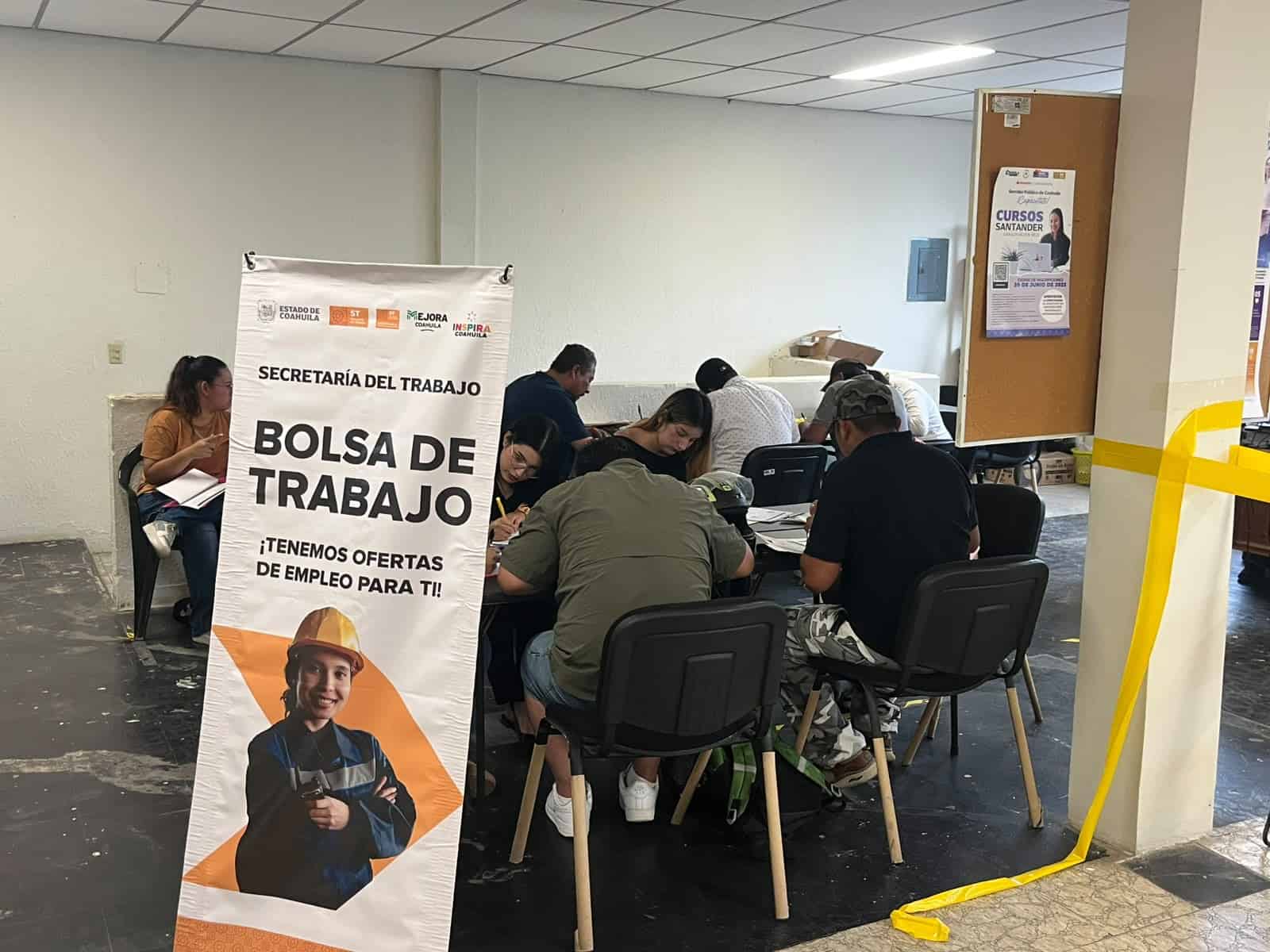 Ofrecen m&aacute;s de 100 vacantes durante jornada de contrataci&oacute;n en Ciudad Acu&ntilde;a