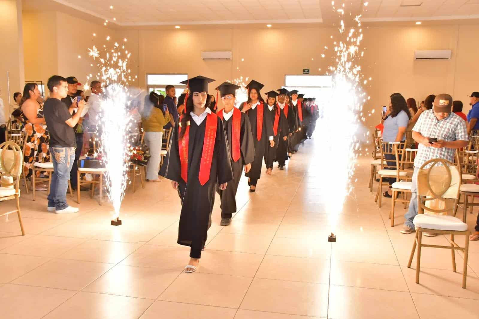 CECyTEC EMSaD Nava celebra emotiva graduaci&oacute;n de la generaci&oacute;n 2023-2026