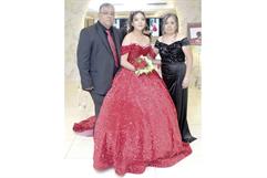 Emotiva misa y fiesta marcan los XV años de Fátima Camarillo
