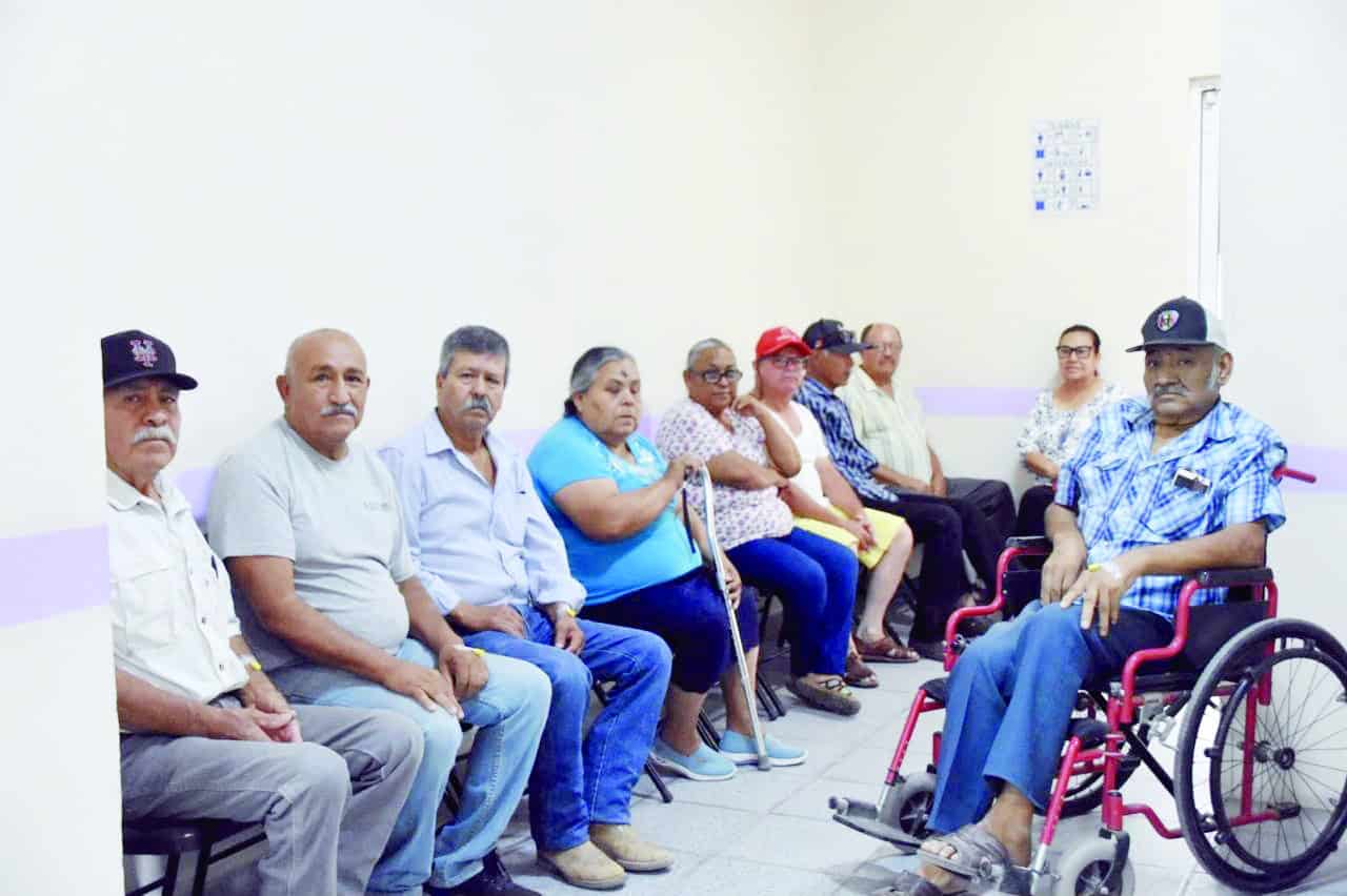 Gobierno Municipal de Cuatro Ci&eacute;negas realiza cirug&iacute;as de catarata a bajo costo