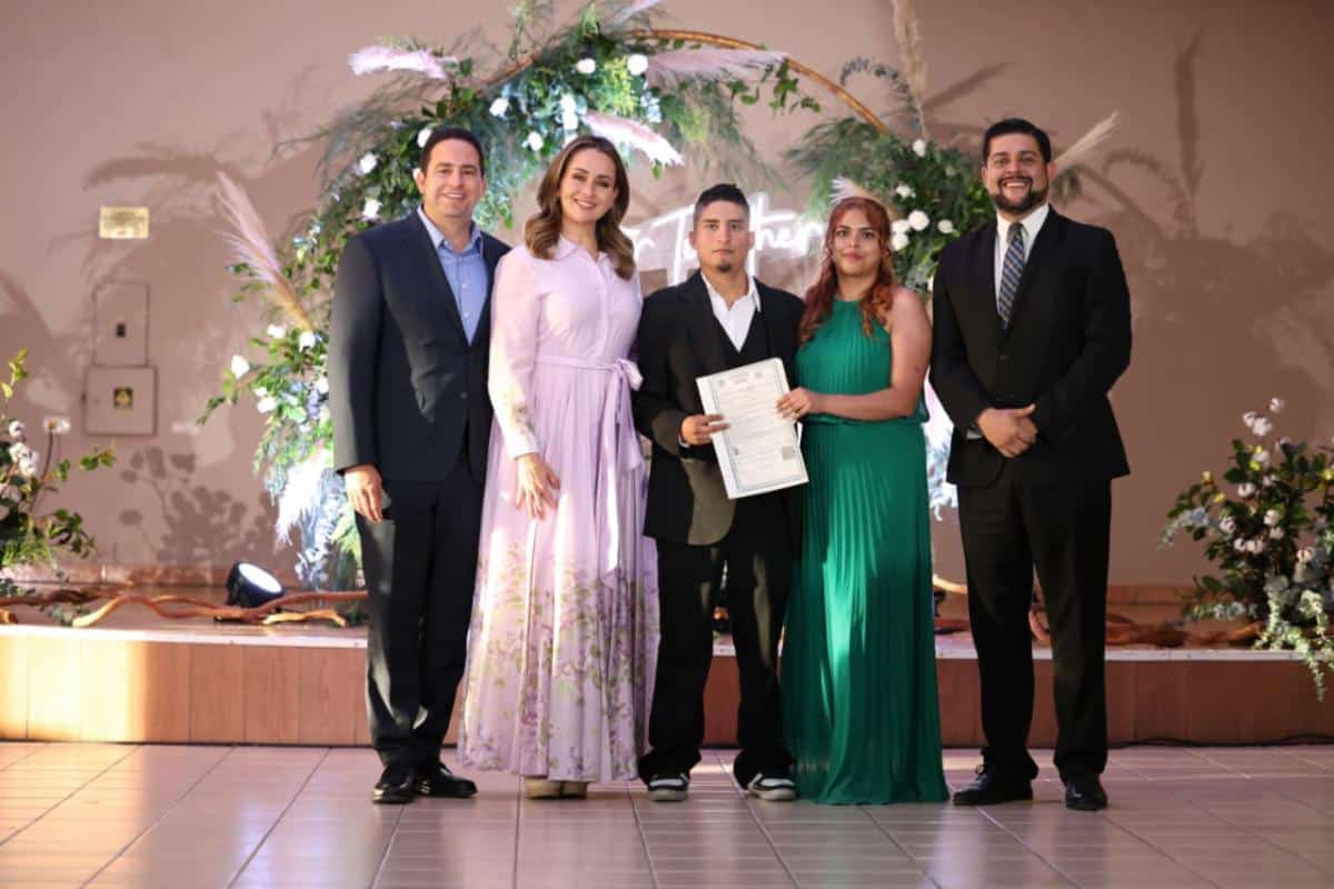 51 parejas se casan en Bodas Comunitarias 2026: Javier D&iacute;az Gonz&aacute;lez en Saltillo