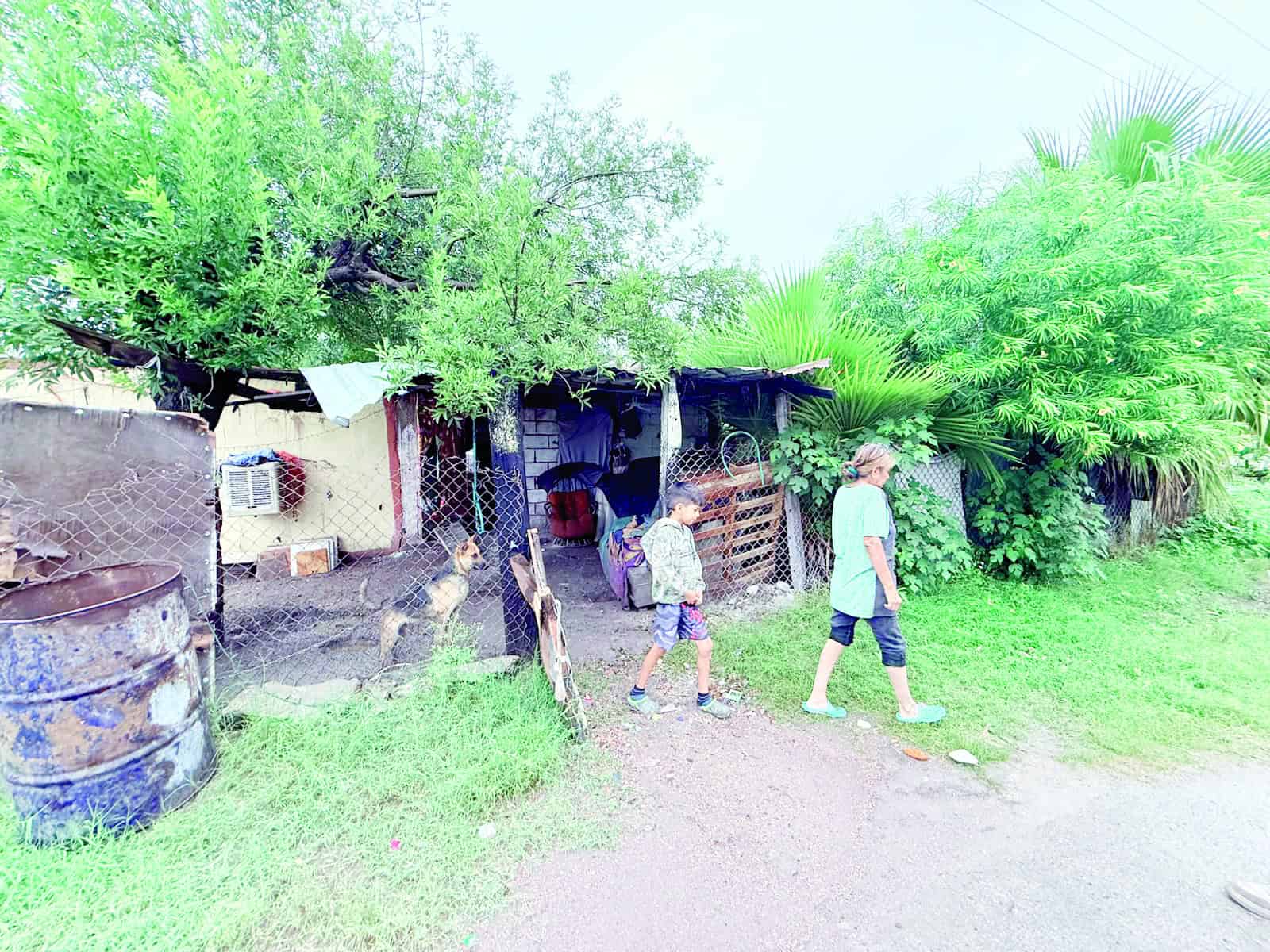 Martha Guadalupe L&oacute;pez pide ayuda para su vivienda en Villa de Pala&uacute;