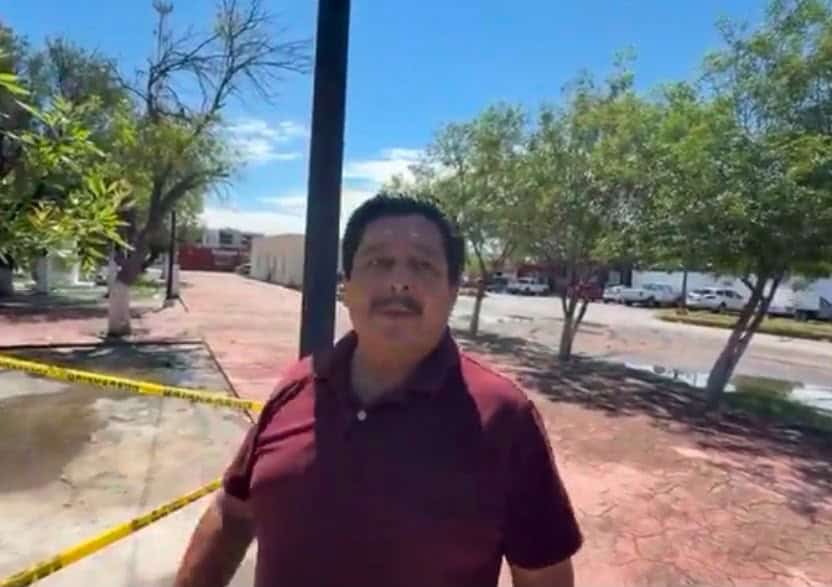 Caseta se hunde en plaza