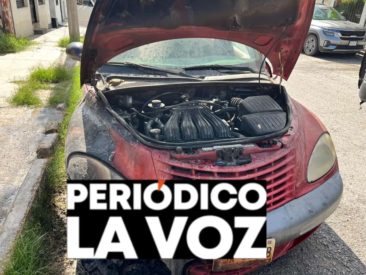 Enciende auto y se le quema: fuego en Los Bosques
