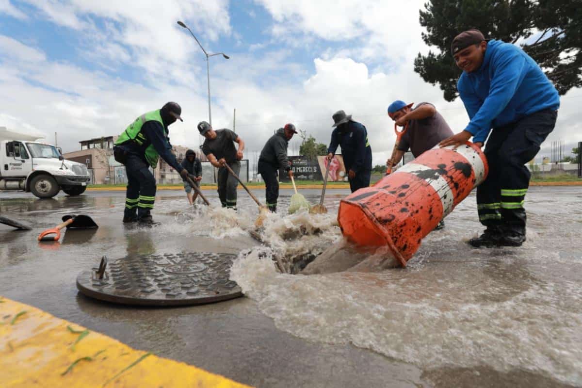 Saltillo responde a lluvias coordinando limpieza y desazolve