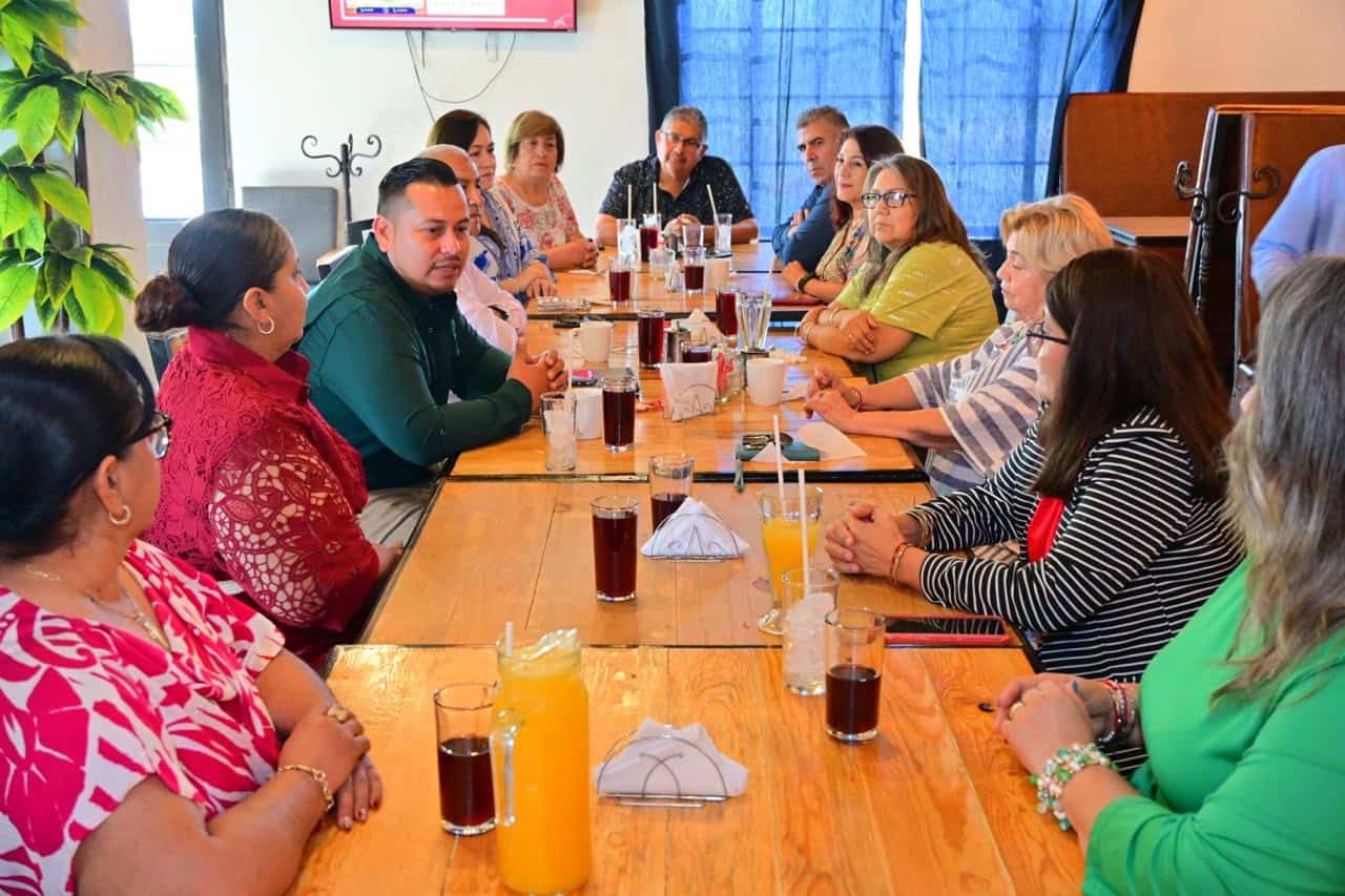 San Buenaventura celebra el D&iacute;a del Bibliotecario con reconocimiento a su labor