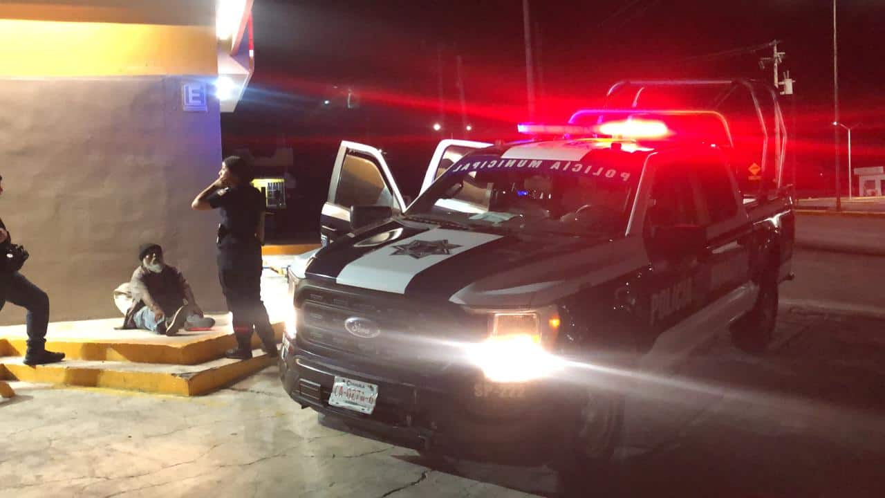 Hombre de Guerrero recibe apoyo de Seguridad P&uacute;blica en Monclova