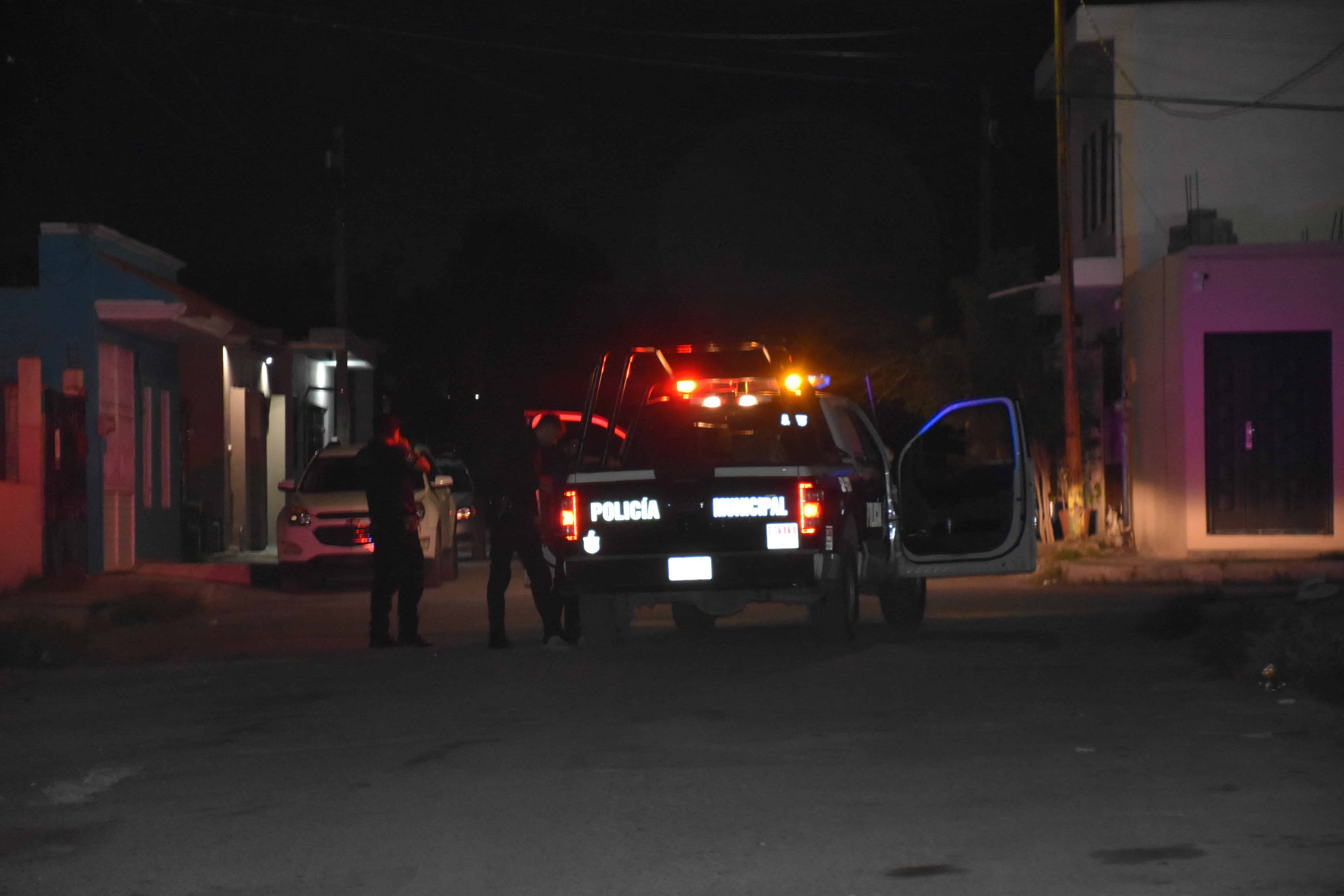 Mujer de la tercera edad esquiva ataque de perro en colonia Guerrero