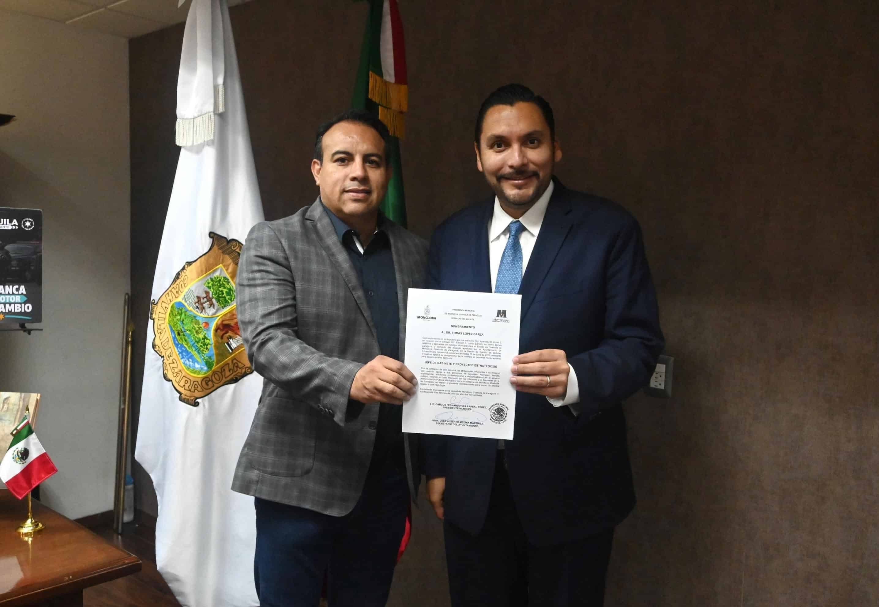 Carlos Villarreal realiza ajustes en su gabinete en Monclova