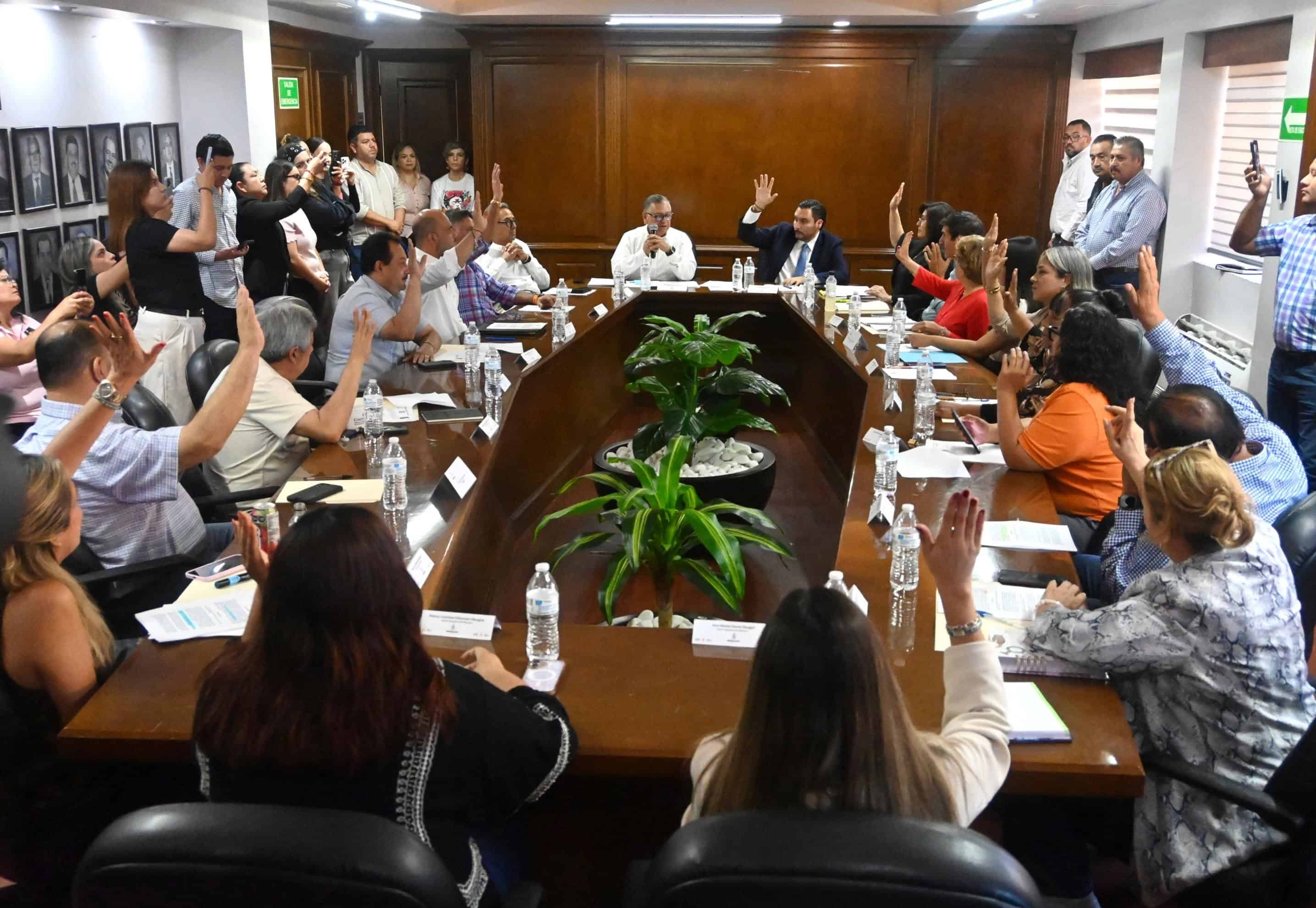 Carlos Villarreal realiza ajustes en su gabinete en Monclova