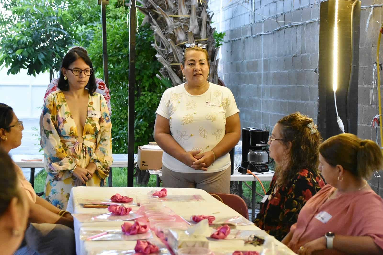 Mujeres de Cuatro Ci&eacute;negas participan en taller de empoderamiento