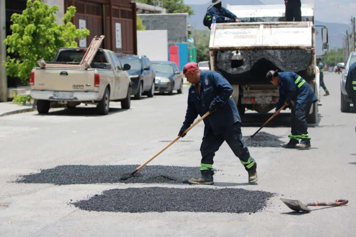 Saltillo: Mejoran calles y avenidas bajo el programa Aqu&iacute; Andamos