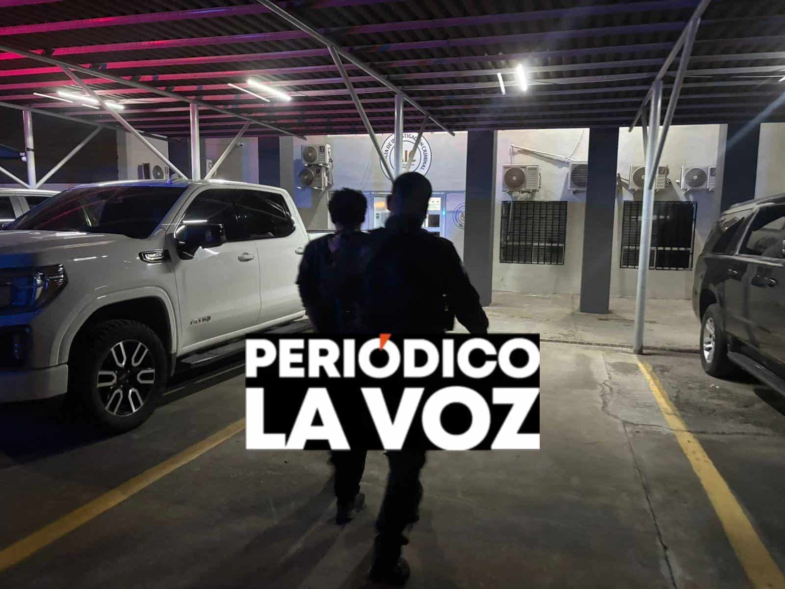 Llega a revisar su casa y encuentra a intruso saque&aacute;ndola