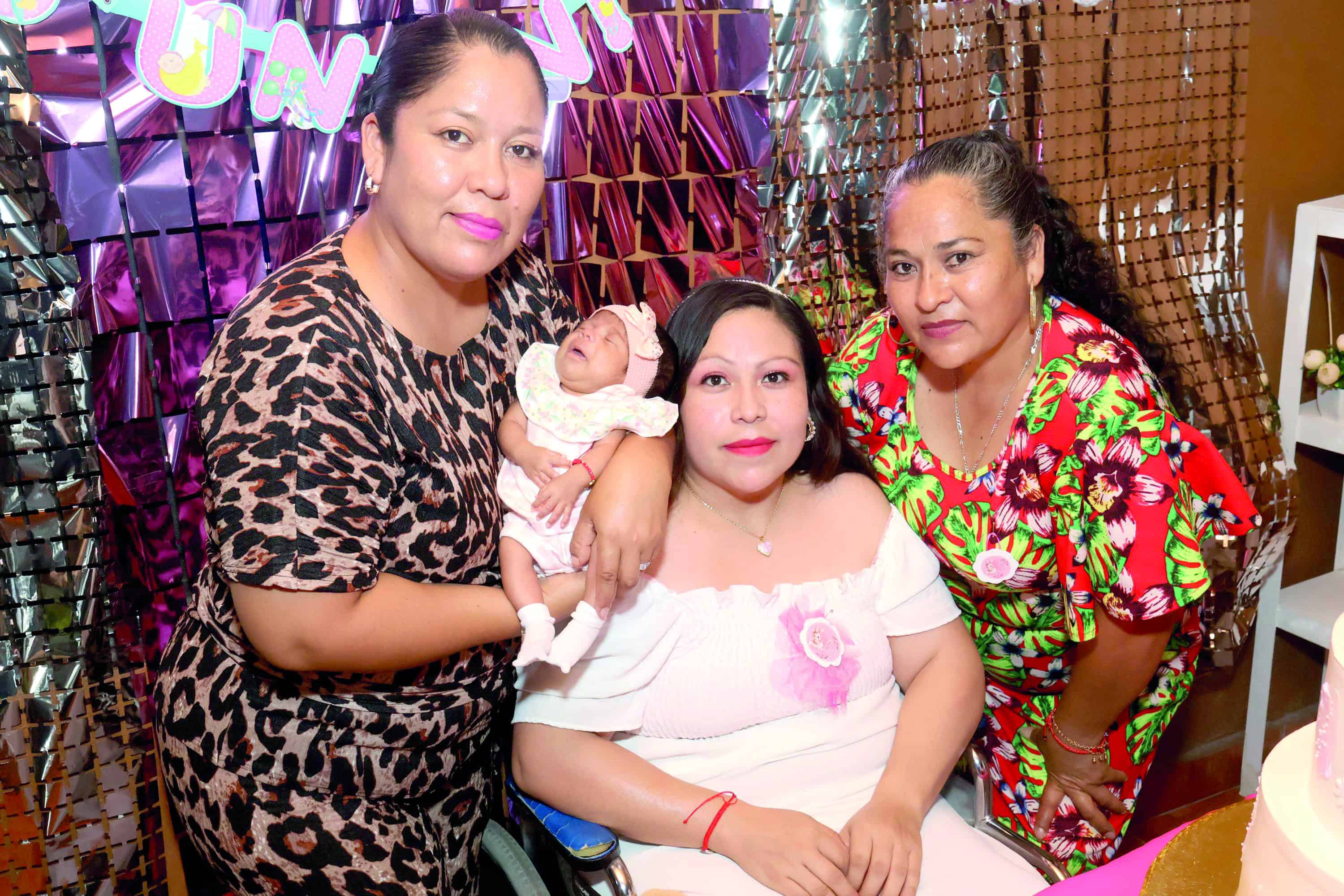 Festejan el nacimiento de L&iacute;a Estrella en Monclova