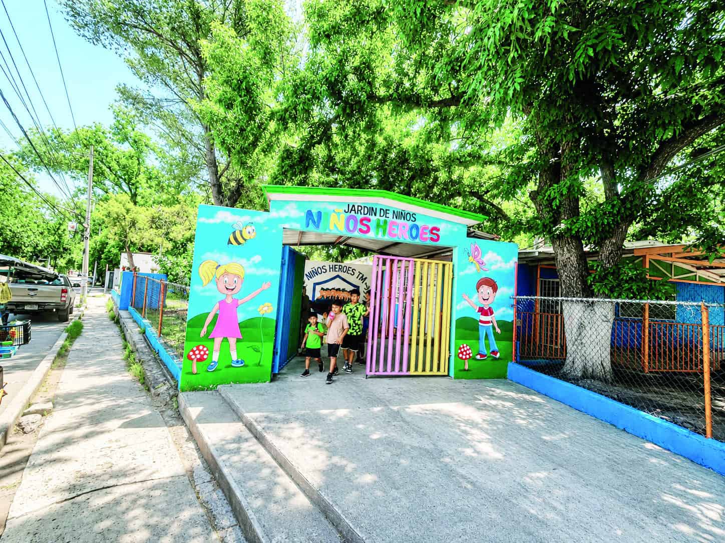 Corto circuito provoca evacuaci&oacute;n en jard&iacute;n de ni&ntilde;os en M&uacute;zquiz