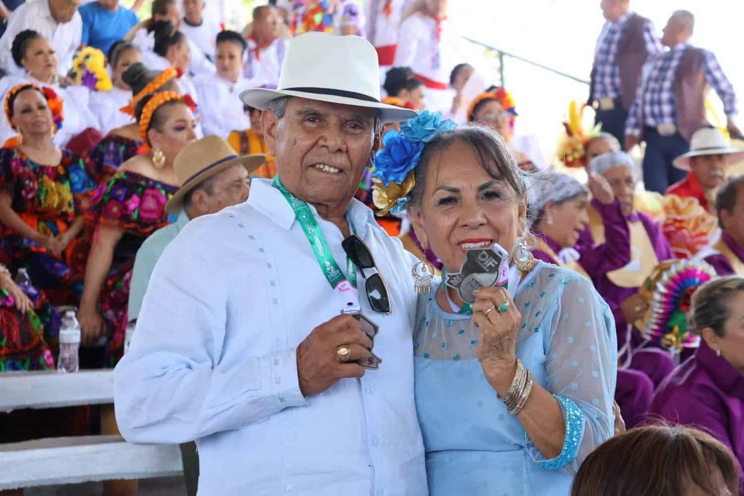 Delegaci&oacute;n de San Juan de Sabinas brilla en Juegos Estatales de Torre&oacute;n