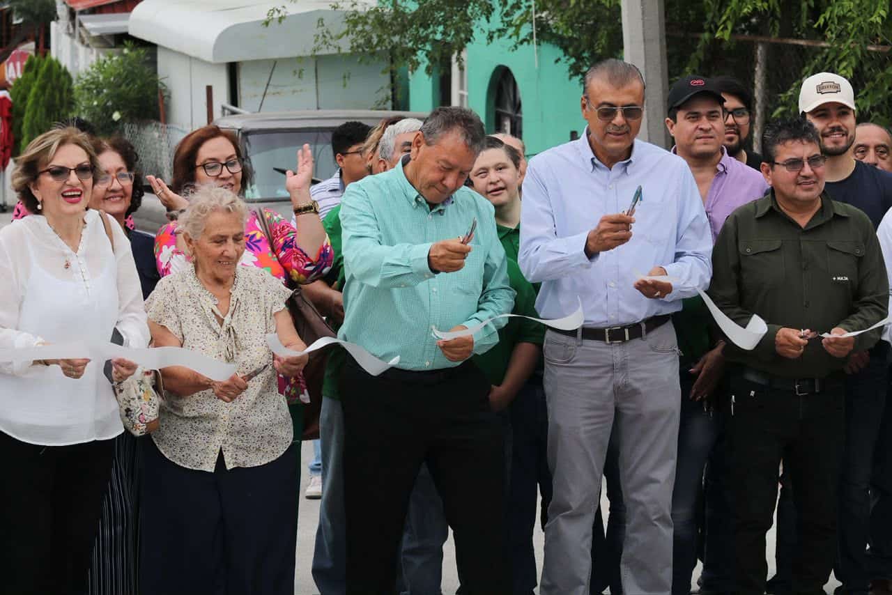 &Oacute;scar R&iacute;os cumple compromisos y entrega obra de pavimentaci&oacute;n en la colonia Hidalgo