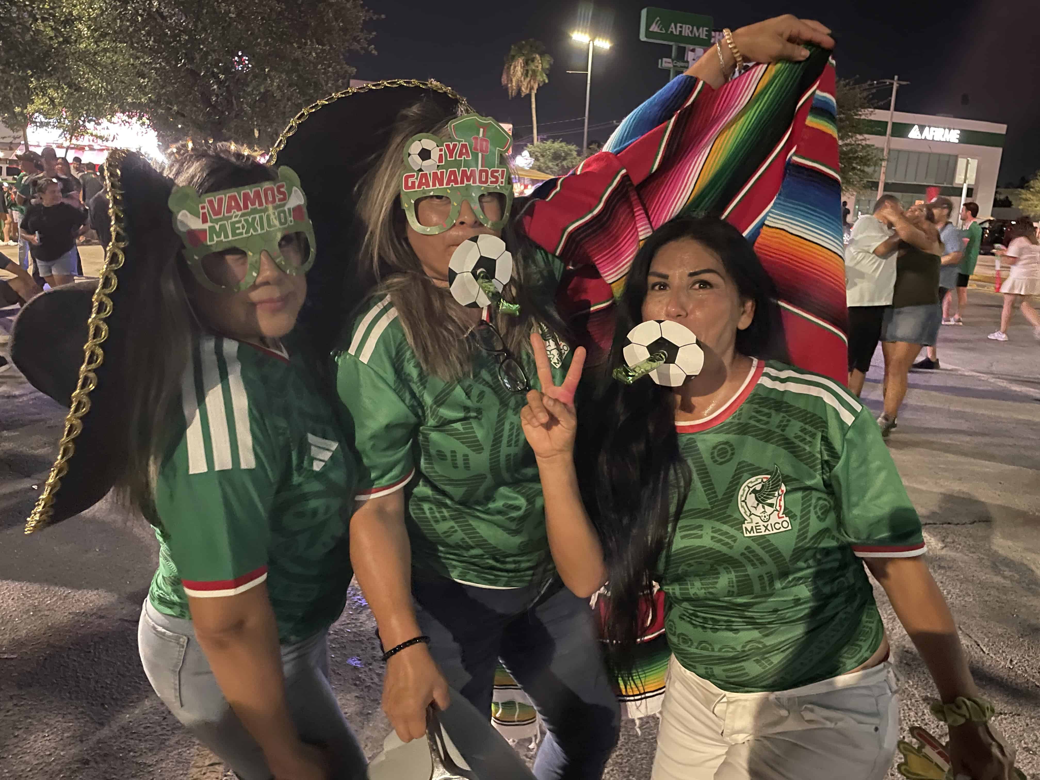 Fiesta en Monclova por victoria de la Selecci&oacute;n contra Corea
