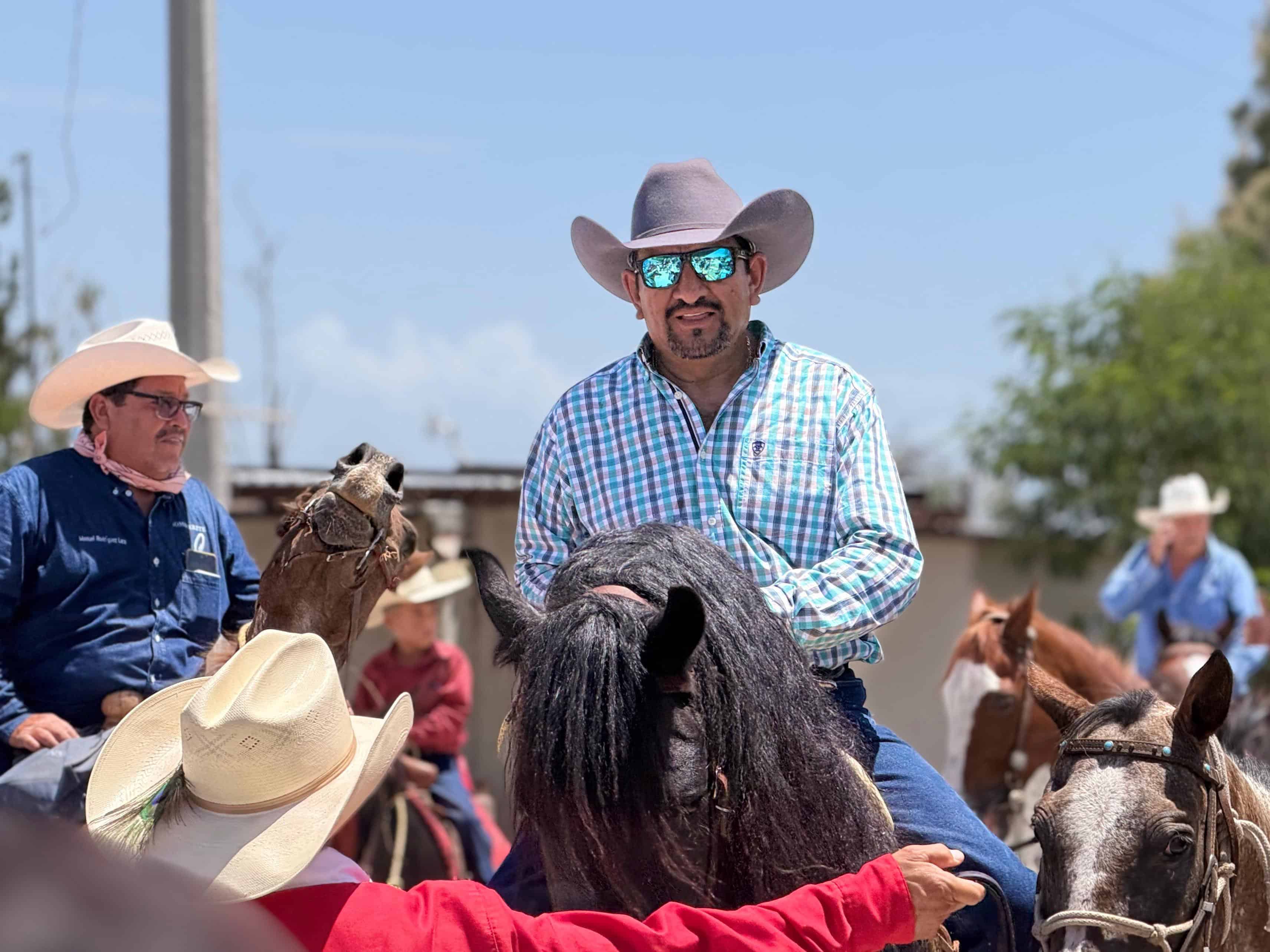 Javier Flores Rodr&iacute;guez celebra el 84 aniversario del Ejido Sombrerete