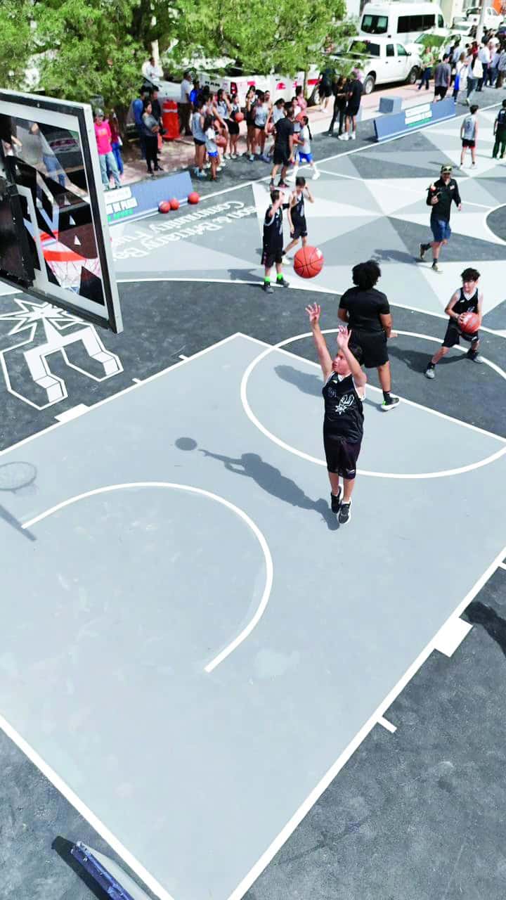 Suman 3 plazas rehabilitadas por Harrison Barnes 