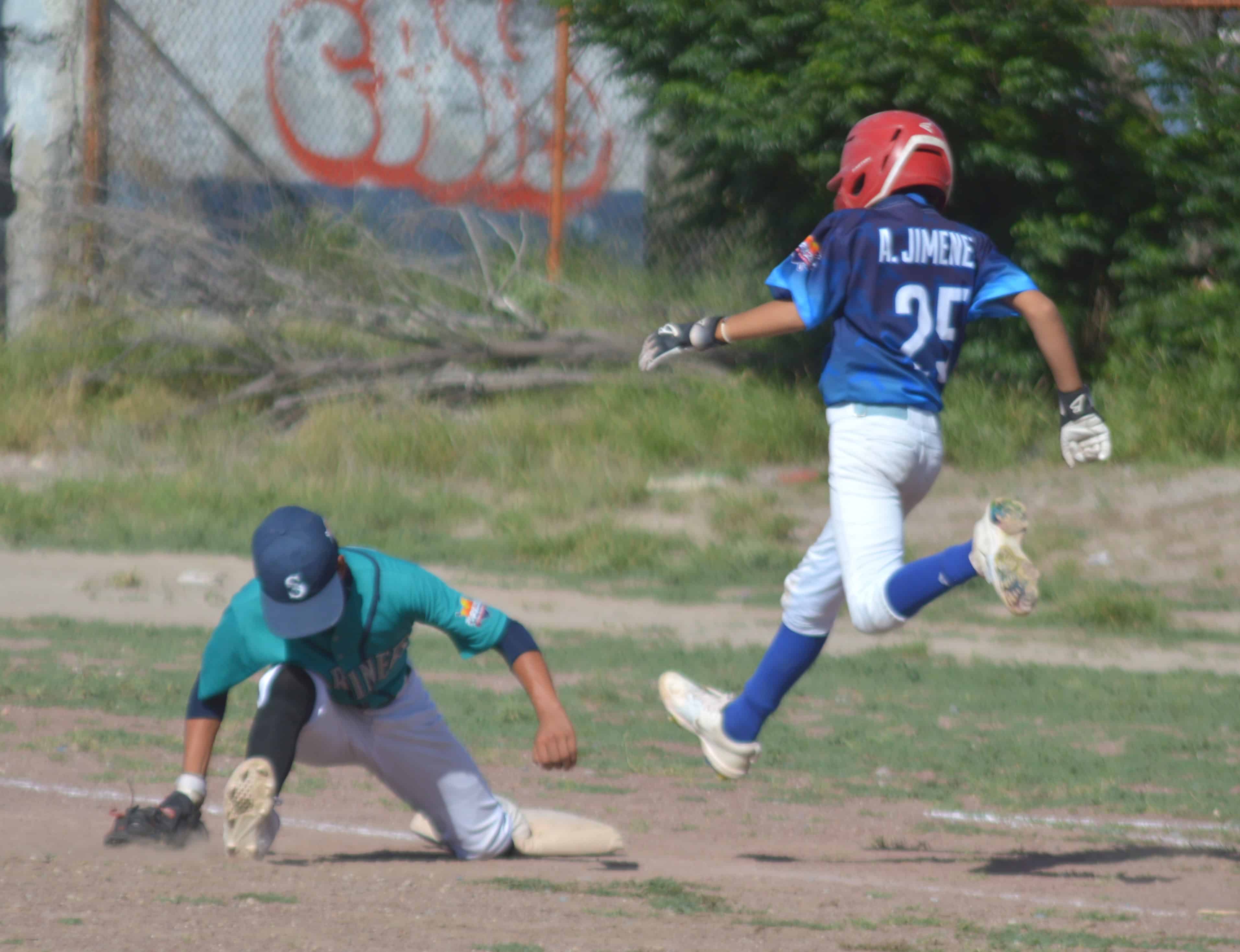 Acereros AHMSA logra remontada y vence a Mariners en Coahuila