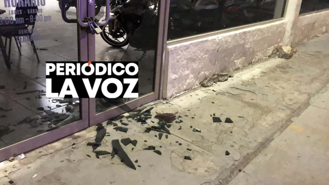 V&aacute;ndalos atacan negocio de motocicletas en Frontera: da&ntilde;os considerables