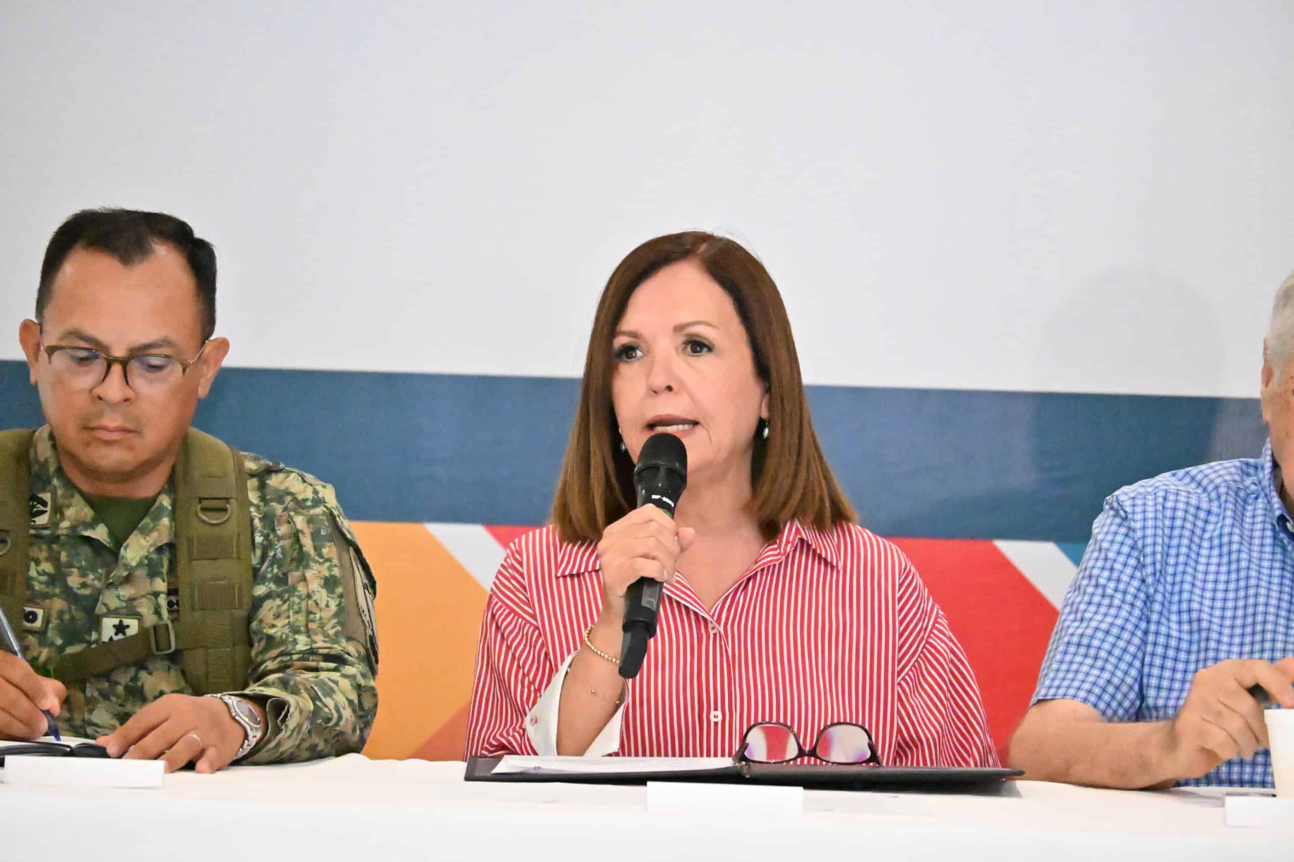 Sari P&eacute;rez Cant&uacute; encabeza reuni&oacute;n de seguridad en Frontera
