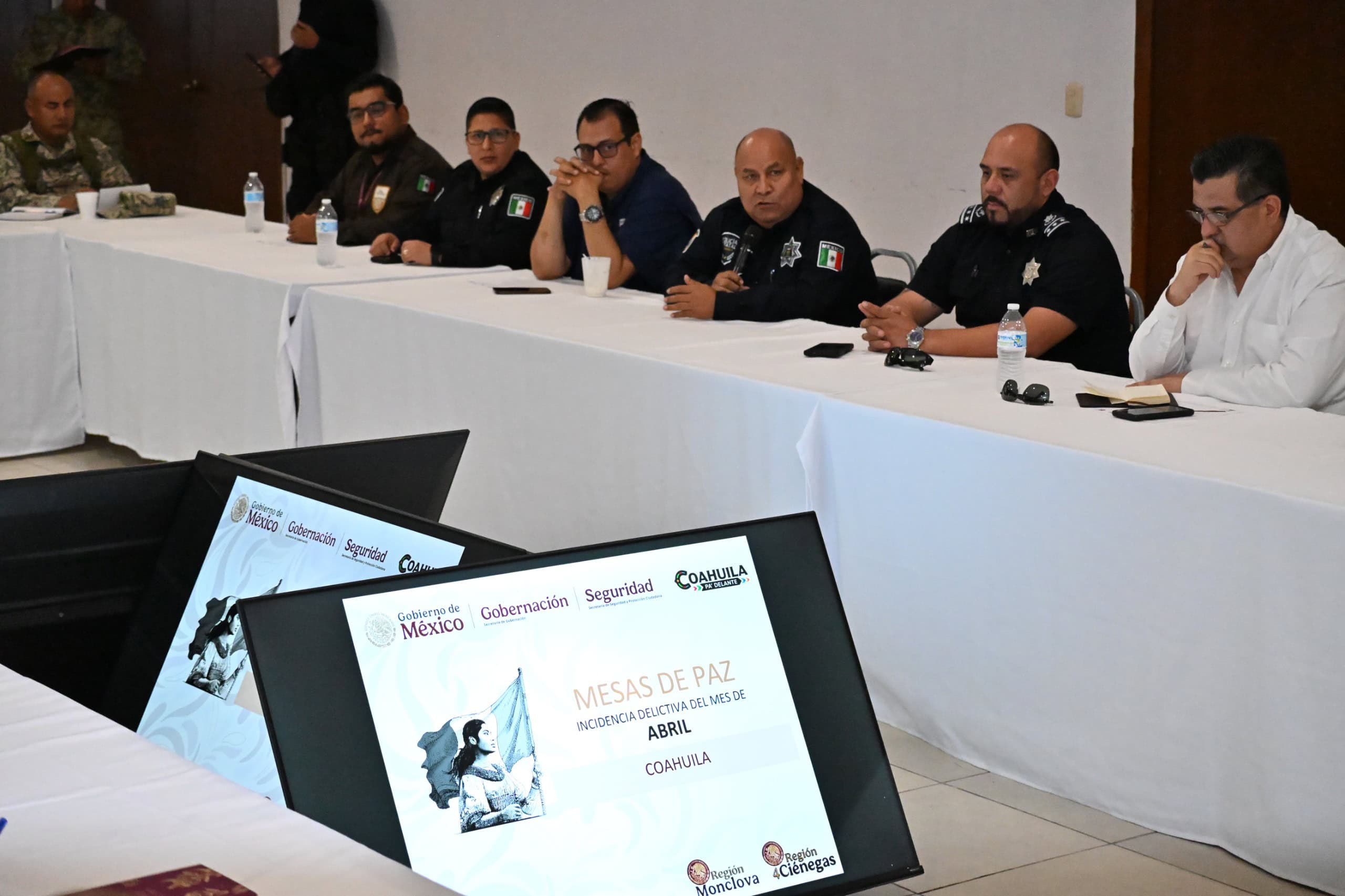 Sari P&eacute;rez Cant&uacute; encabeza reuni&oacute;n de seguridad en Frontera