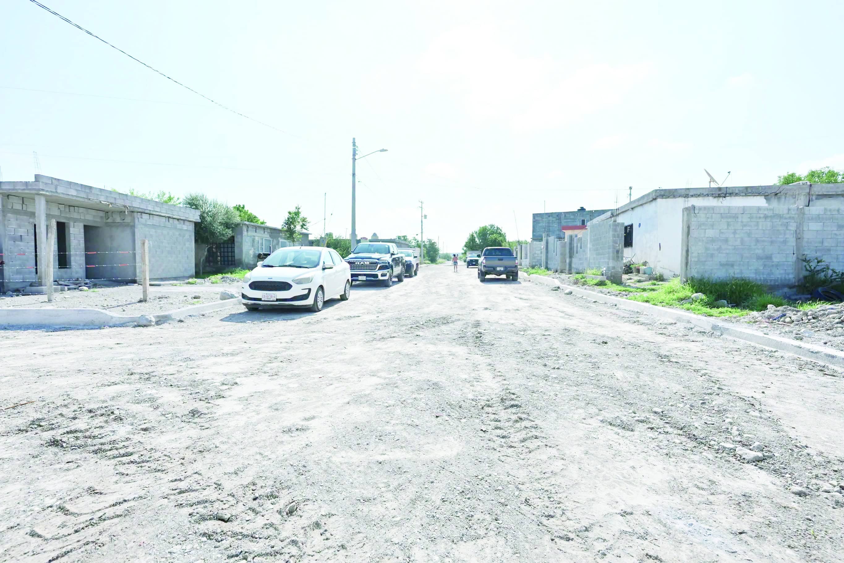 Carlos Villarreal P&eacute;rez arranca obras de pavimentaci&oacute;n en Monclova