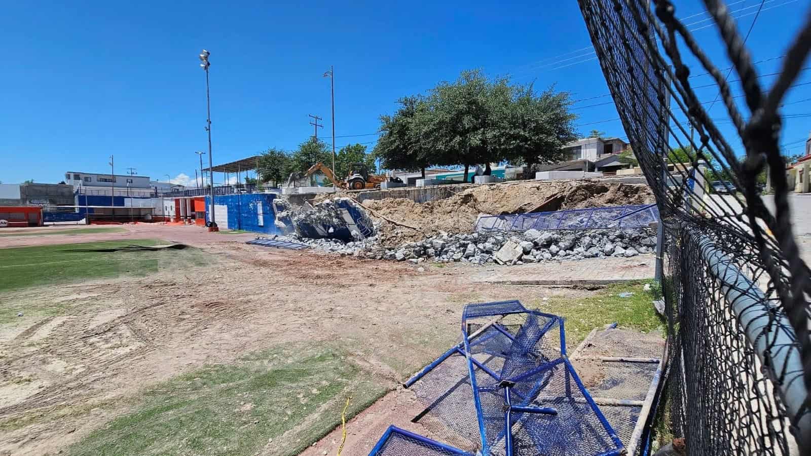 Carlos Villarreal corrige obras mal ejecutadas en Monclova