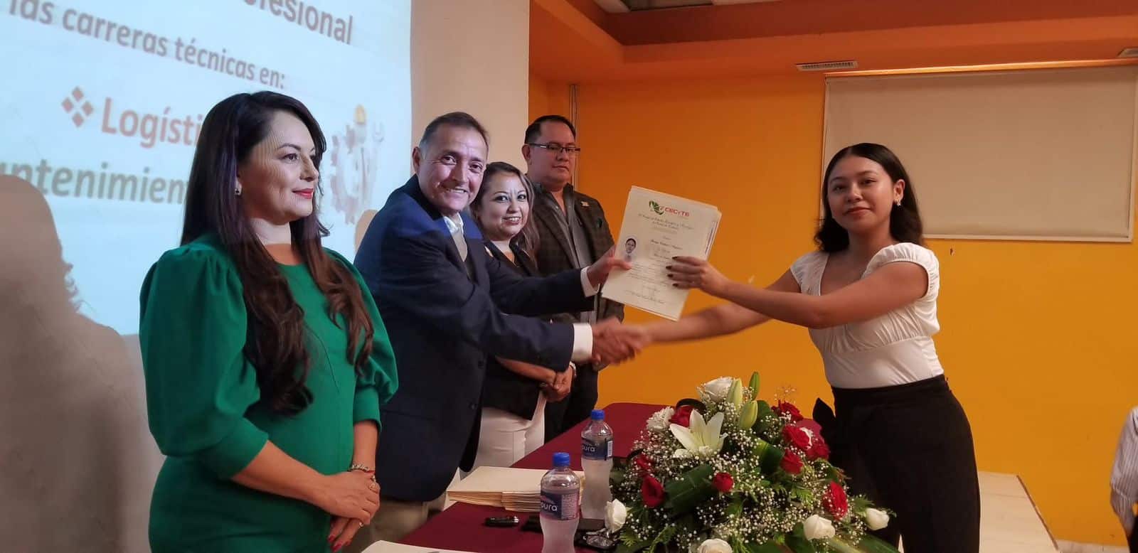 Egresados de Cecytec Gral. &Aacute;lvaro Obreg&oacute;n reciben sus t&iacute;tulos