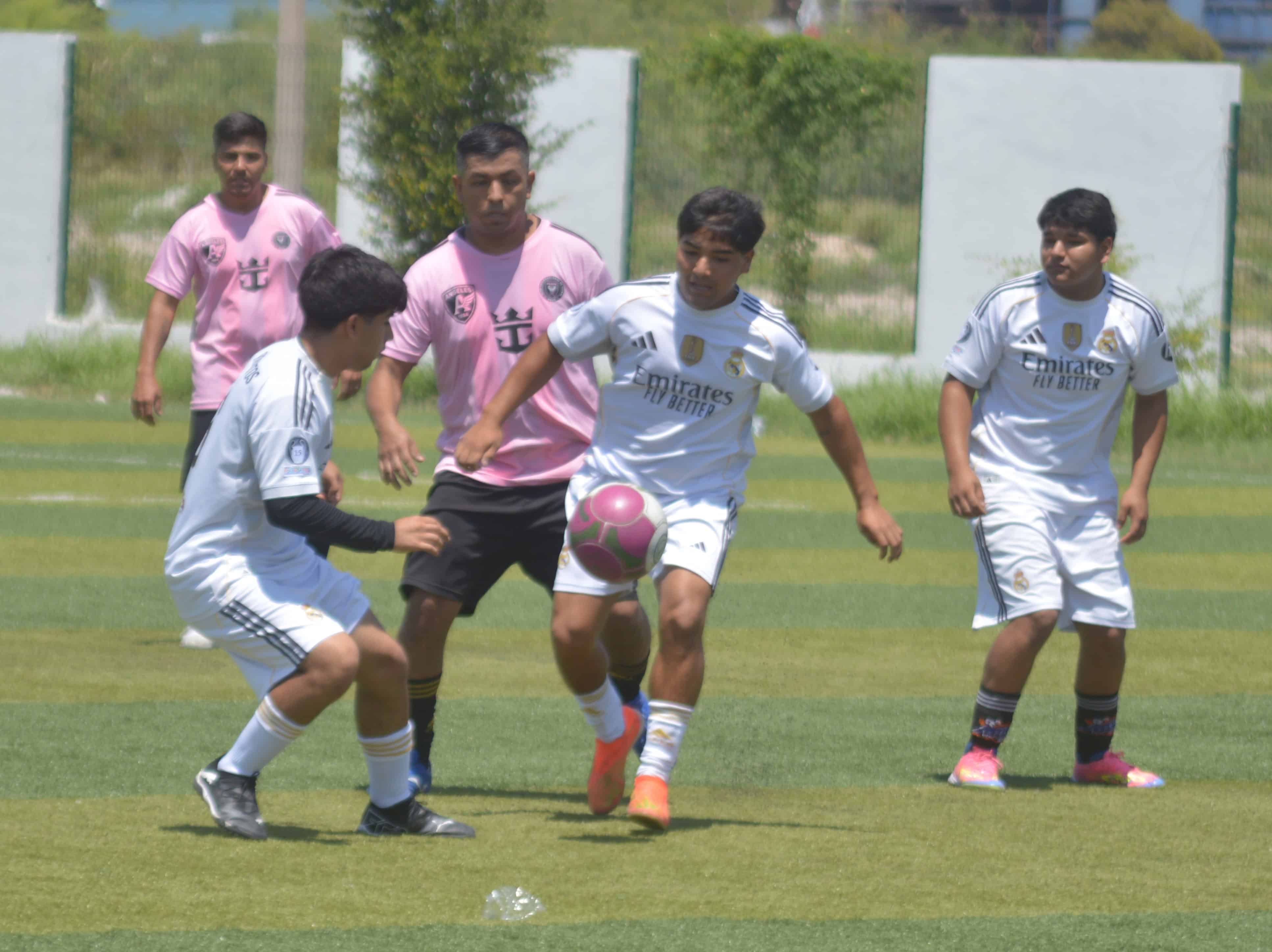 Real Lauritos gana en penaltis y avanza a la final en Frontera