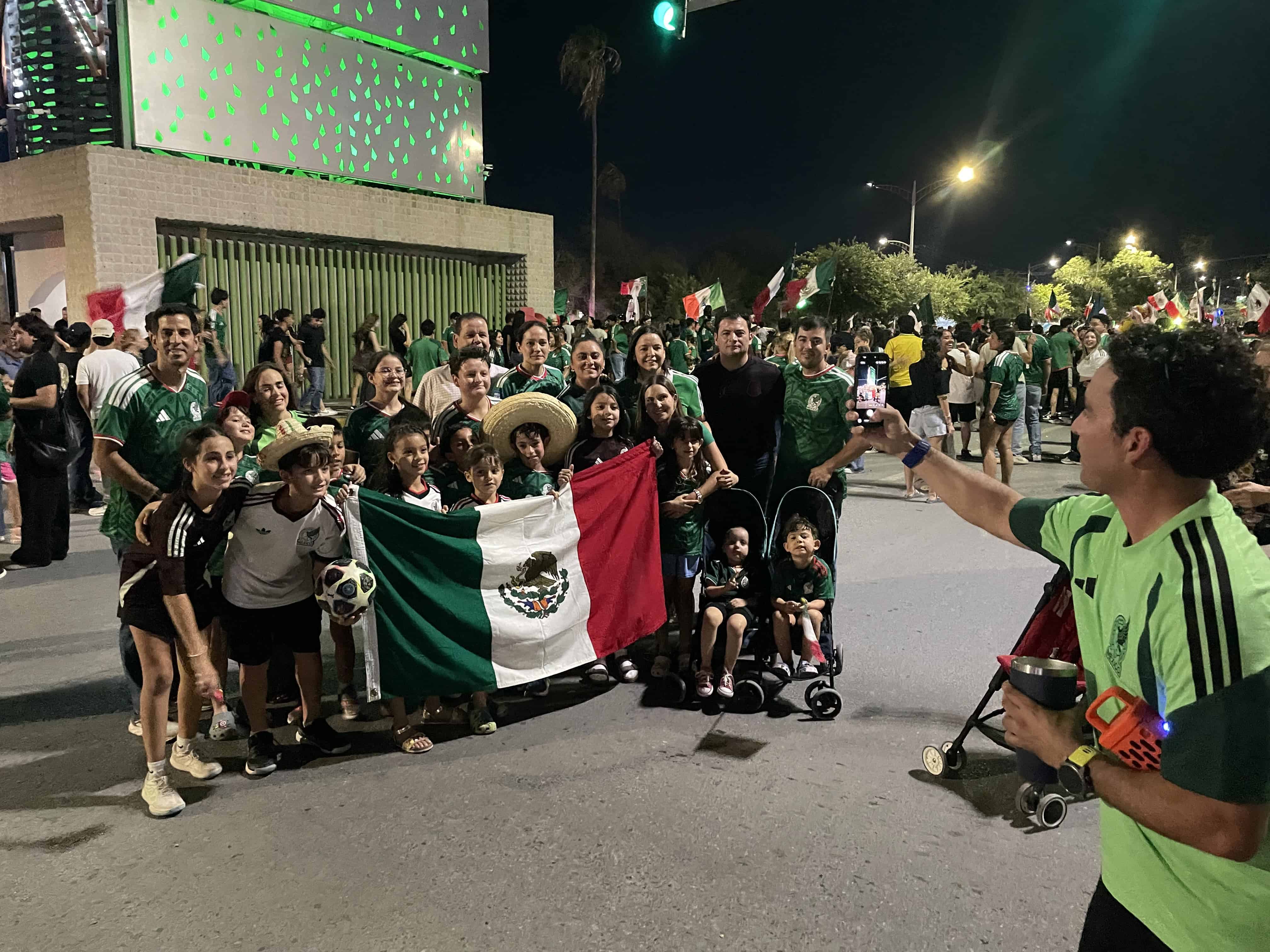 Victoria de la Selecci&oacute;n Mexicana: Monclova se llena de alegr&iacute;a