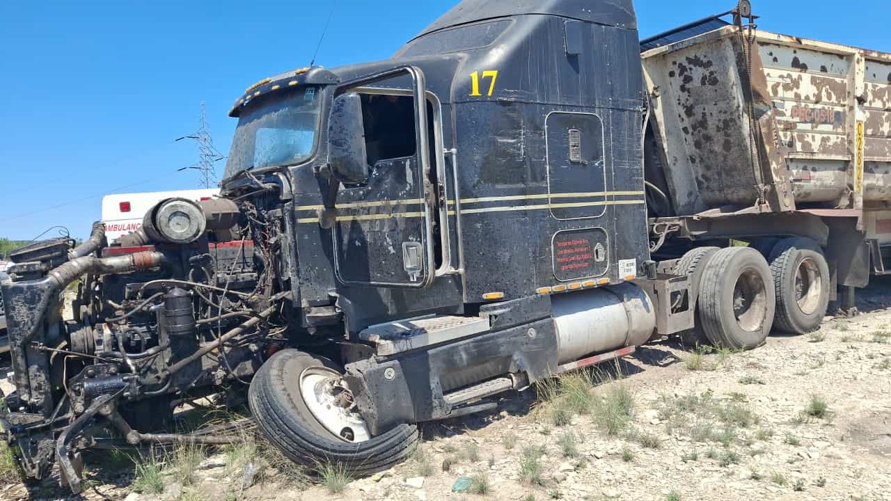 Guardia Nacional y Cruz Roja atienden accidente en Sabinas