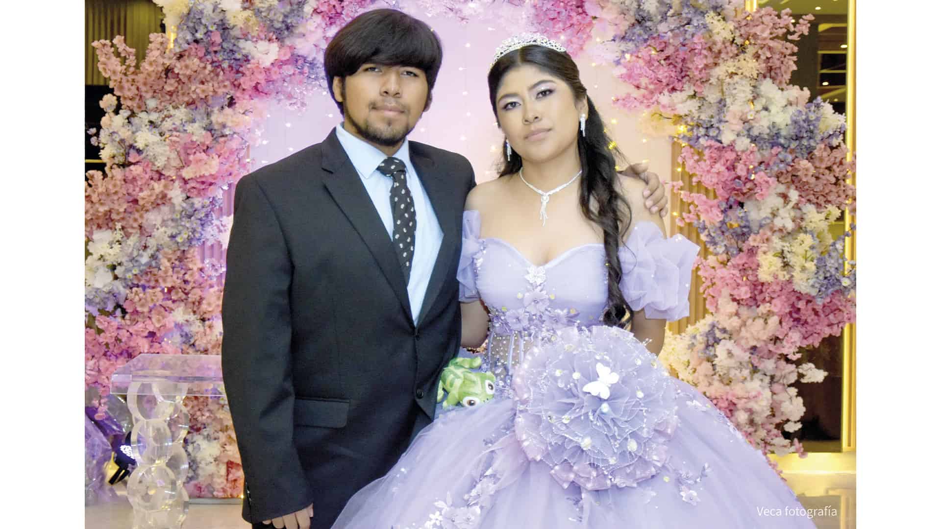 Gabriela Garc&iacute;a Tolentino celebra sus XV a&ntilde;os en emotiva fiesta familiar