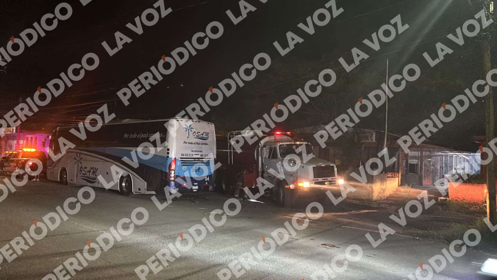 Bomberos controlan incendio en locales abandonados de Monclova