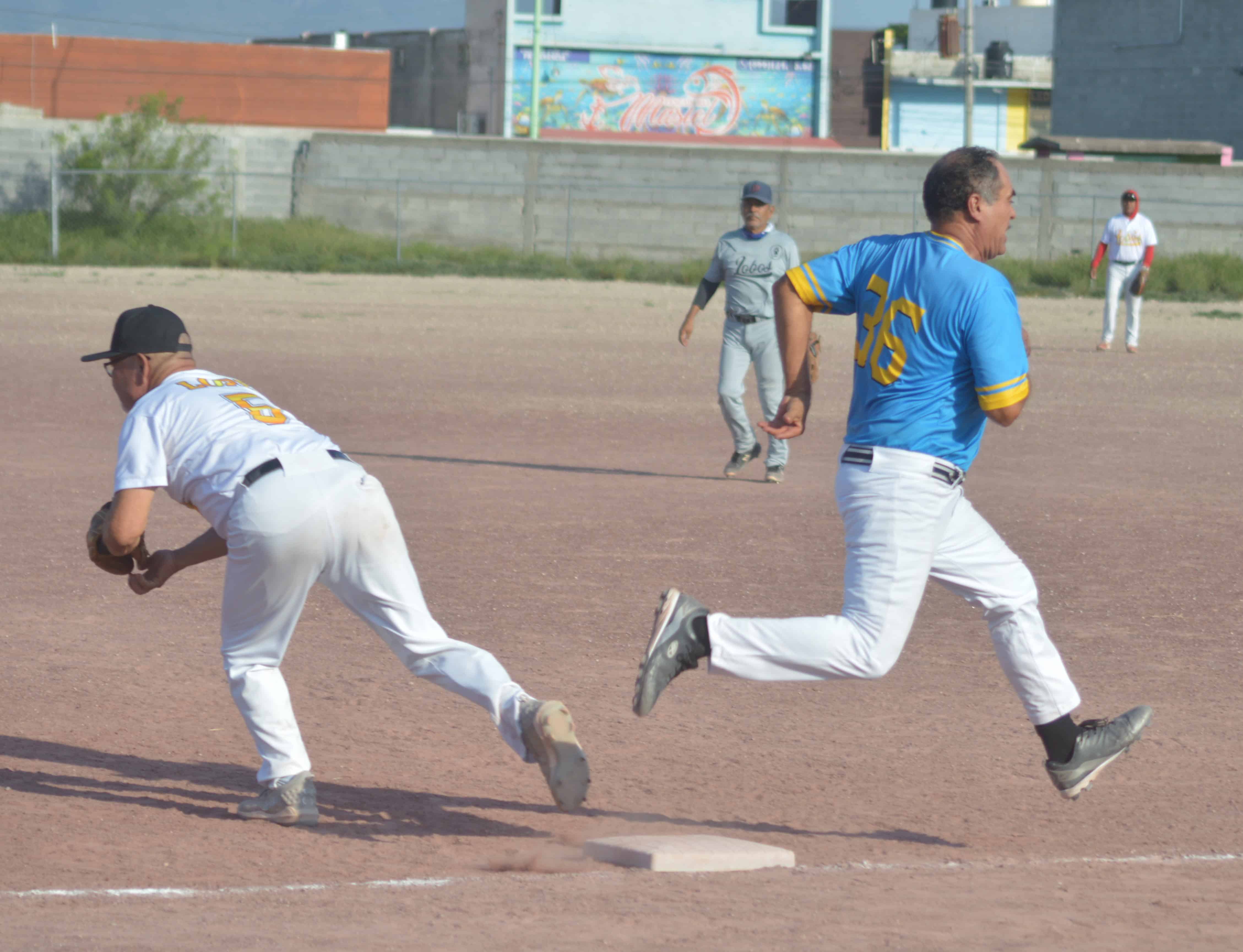 Lobos vencen a Estancias 8-7 en la Liga de B&eacute;isbol 60 a&ntilde;os y m&aacute;s