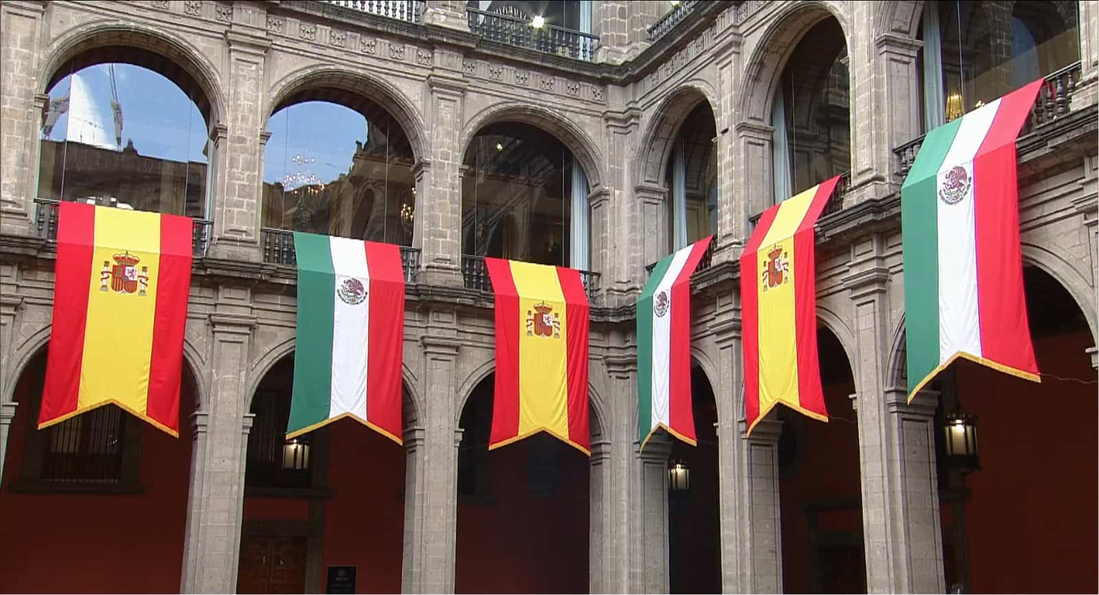 Claudia Sheinbaum recibe a Felipe VI en Palacio Nacional
