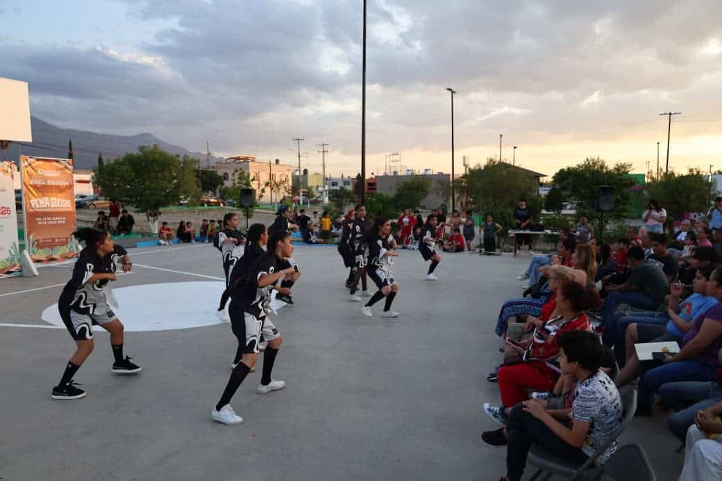Saltillenses disfrutan del Festival Internacional de las Artes Saltillo 2026