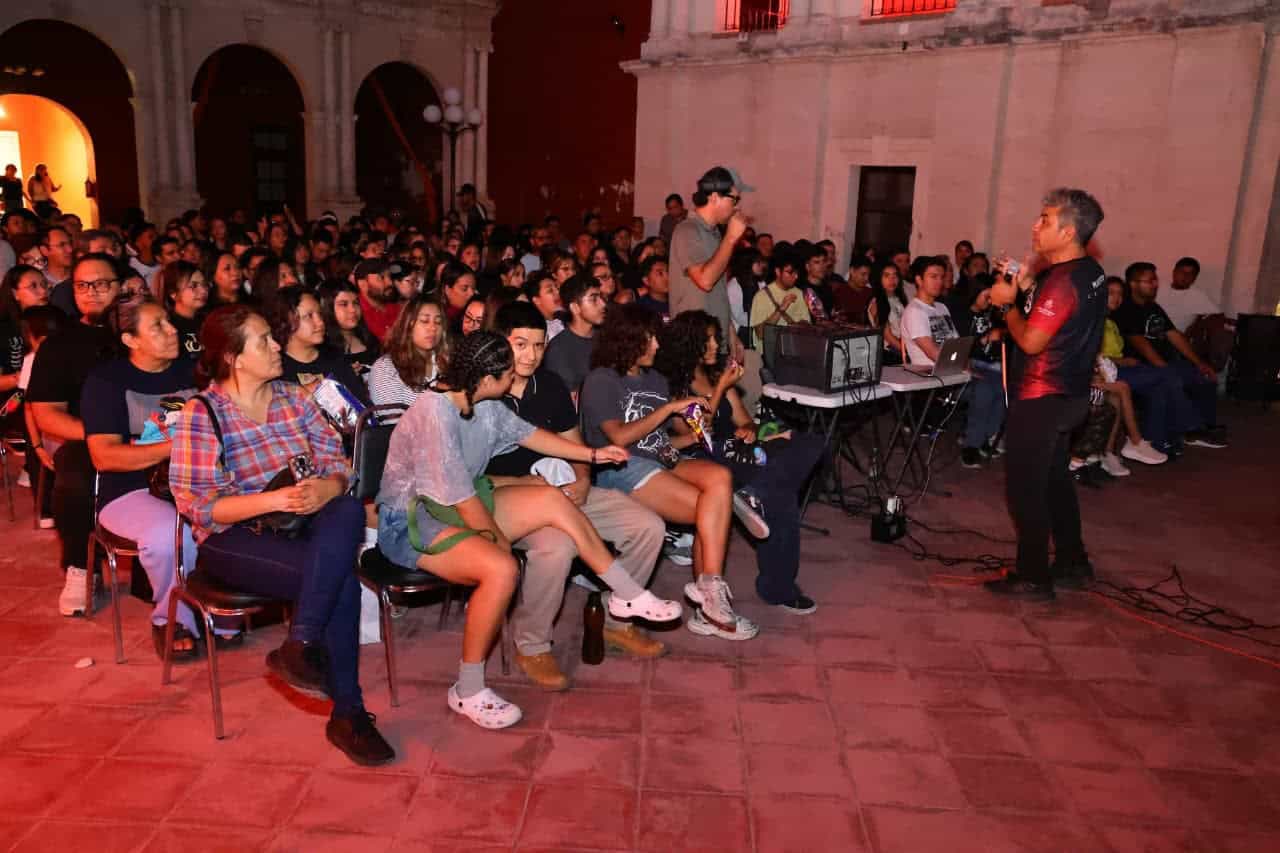 Saltillenses disfrutan del Festival Internacional de las Artes Saltillo 2026